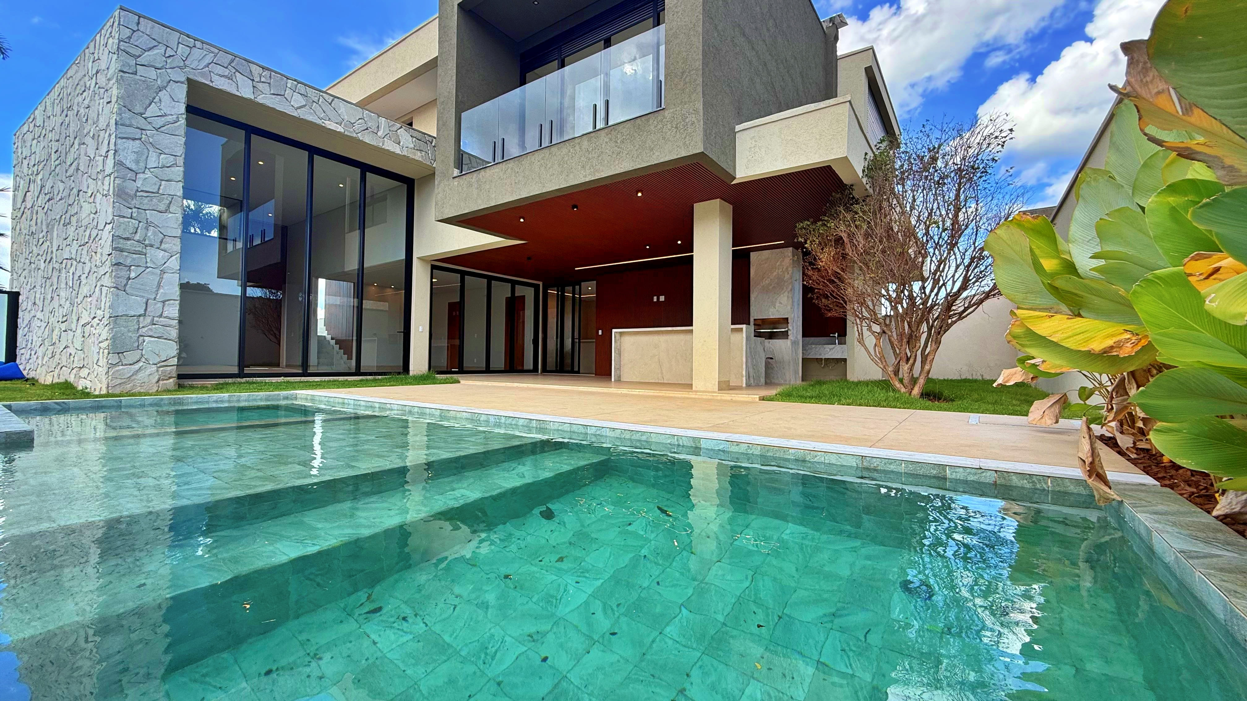 Casa, 4 quartos, 369 m² - Foto 1