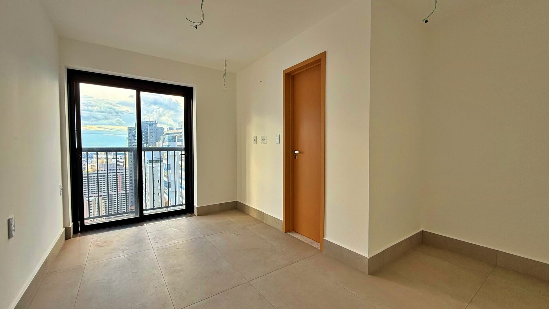 Alive Bueno: 75m² de Design Urbano com 2 Suítes em Goiânia — foto