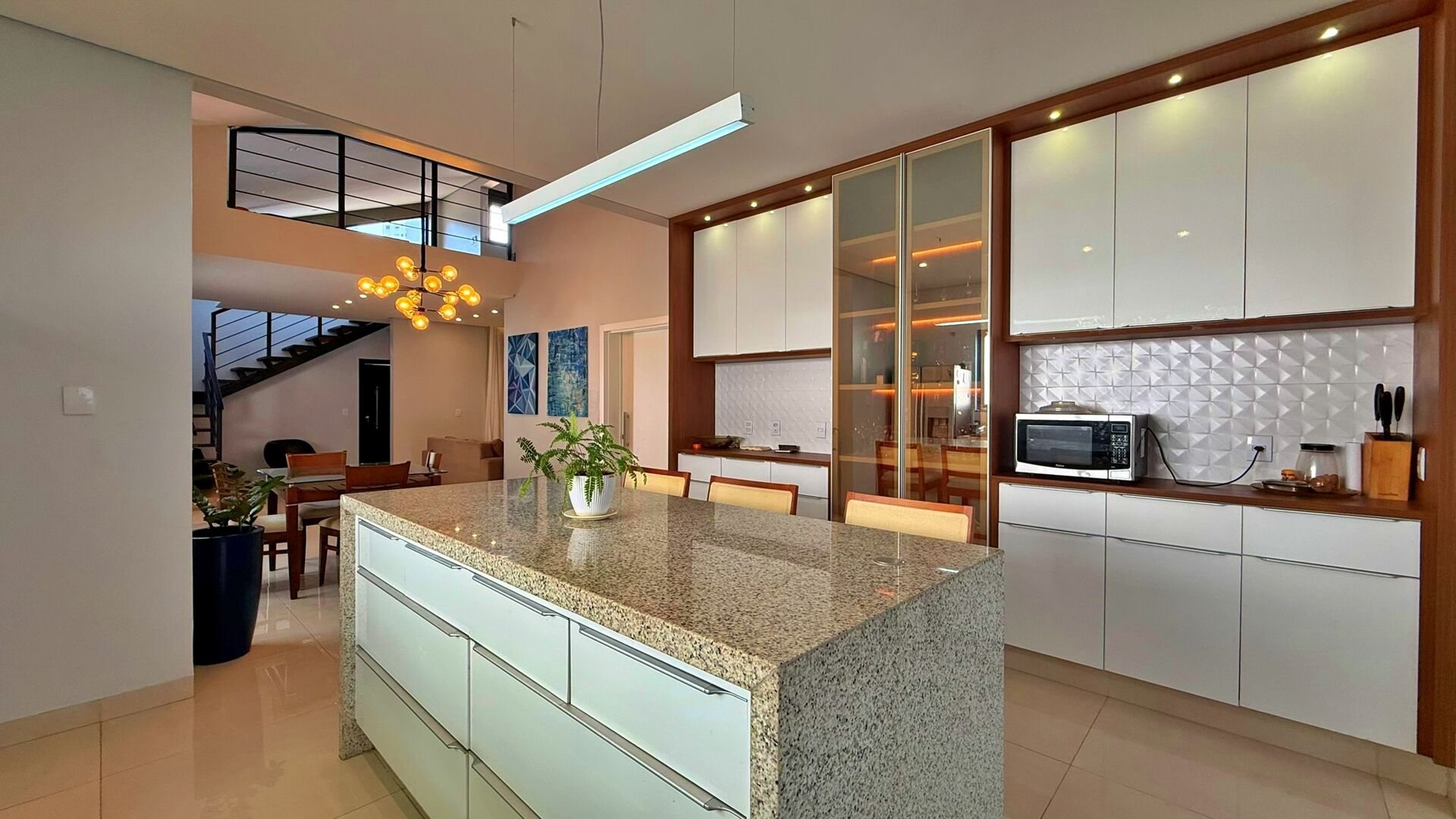 Casa 3 Suítes, 234 m² c/ Lazer à Venda na 404 Sul — foto