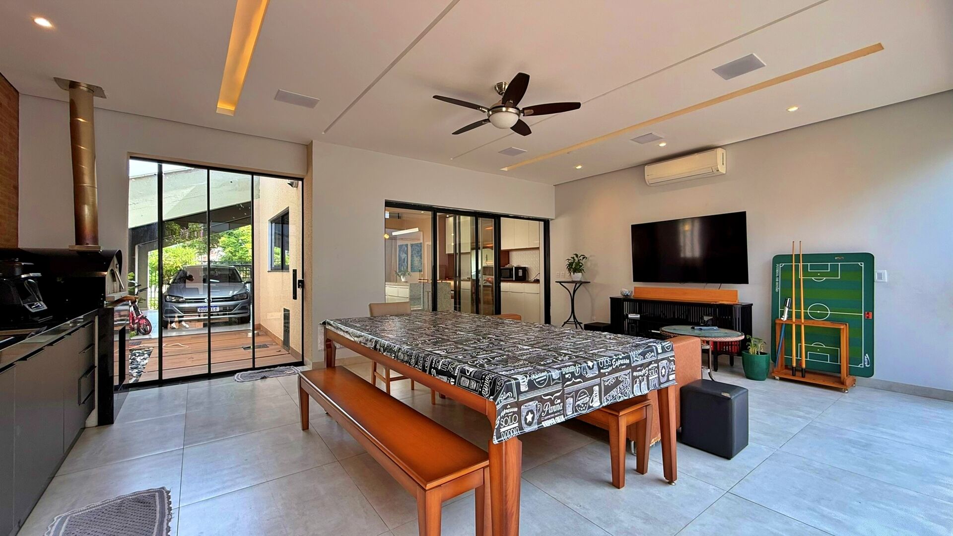 Casa 3 Suítes, 234 m² c/ Lazer à Venda na 404 Sul — foto