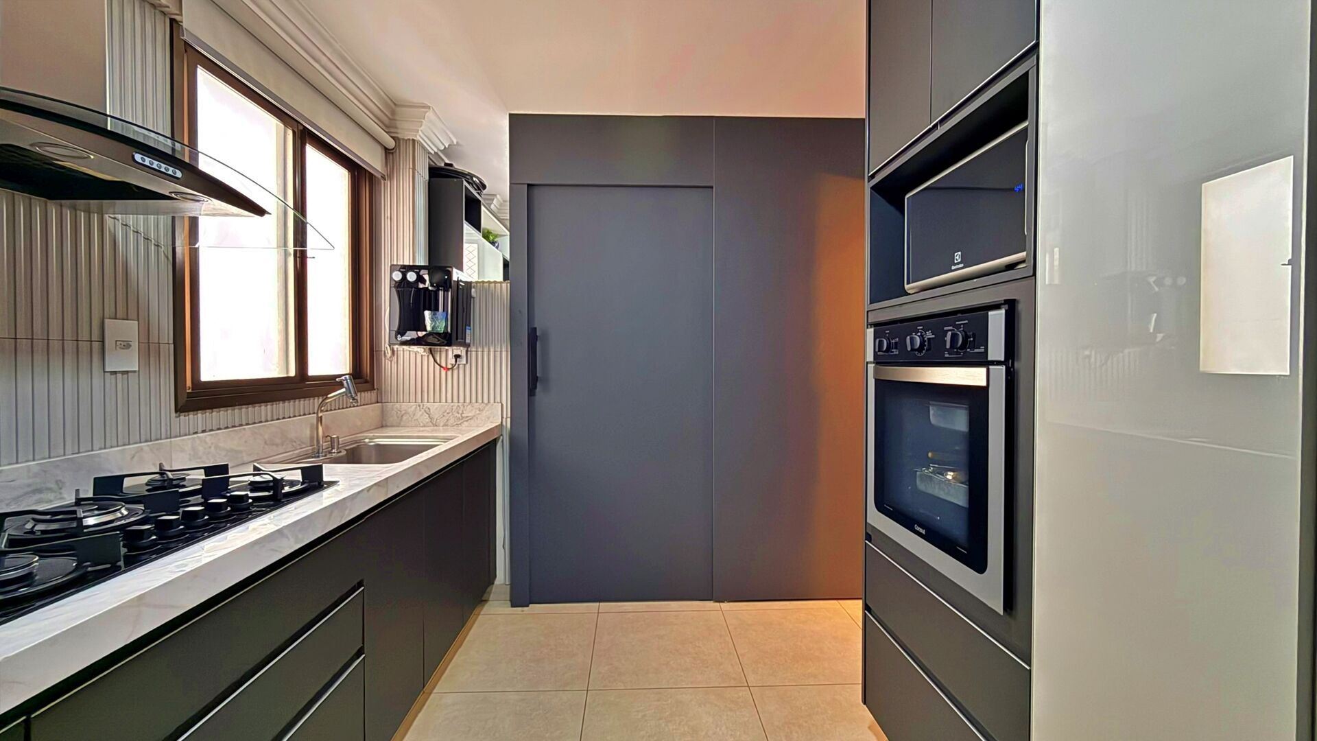 Apartamento 4 Quartos, 111 m² semi mobiliado à Venda no Setor Bueno - Residencial Lourenzzo — foto