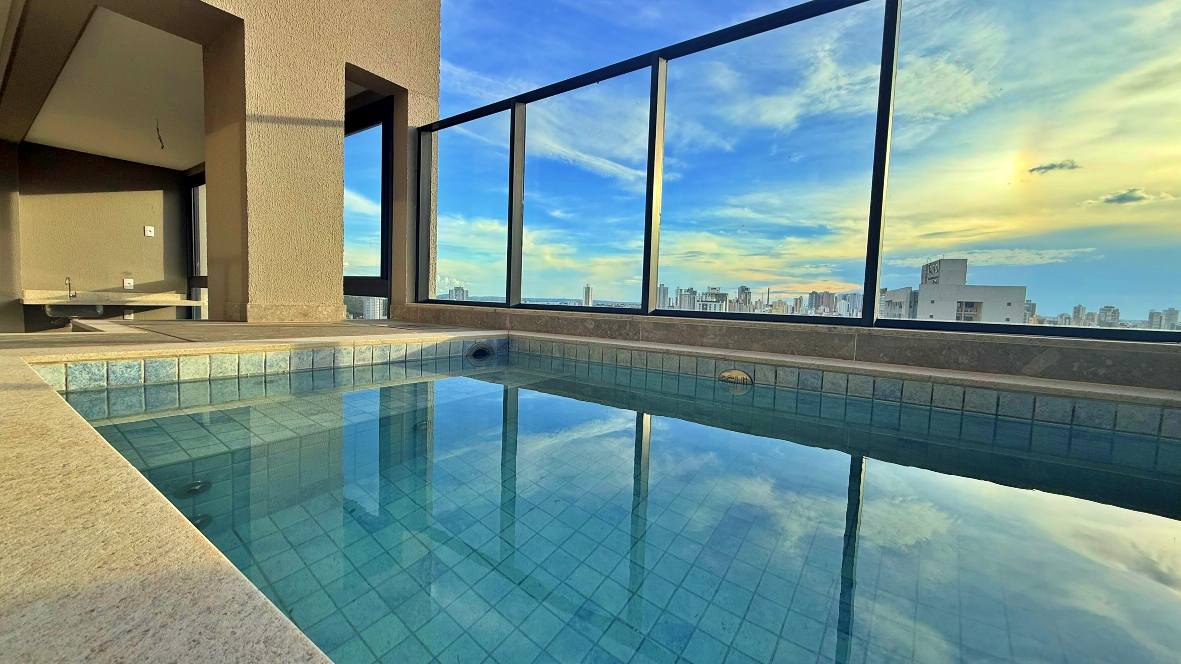Apartamento, 3 quartos, 156 m² - Foto 1