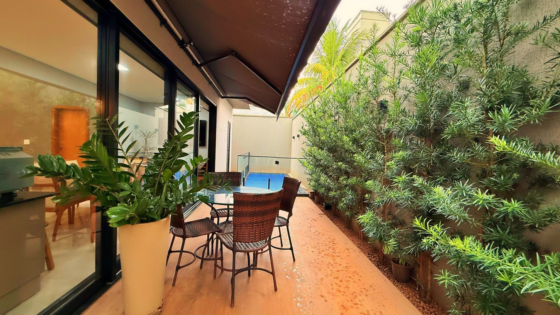 Casa 4 Suítes, 224 m² c/ Lazer à Venda no Condomínio Portal do Sol Green — foto