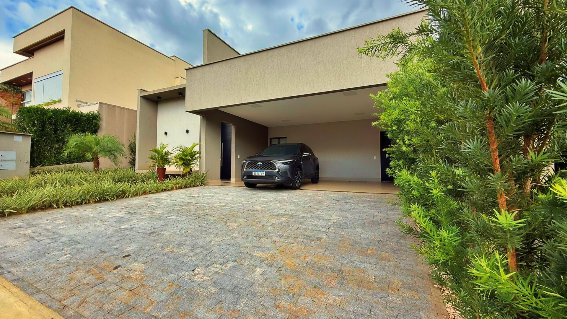 Casa 4 Suítes, 224 m² c/ Lazer à Venda no Condomínio Portal do Sol Green — foto