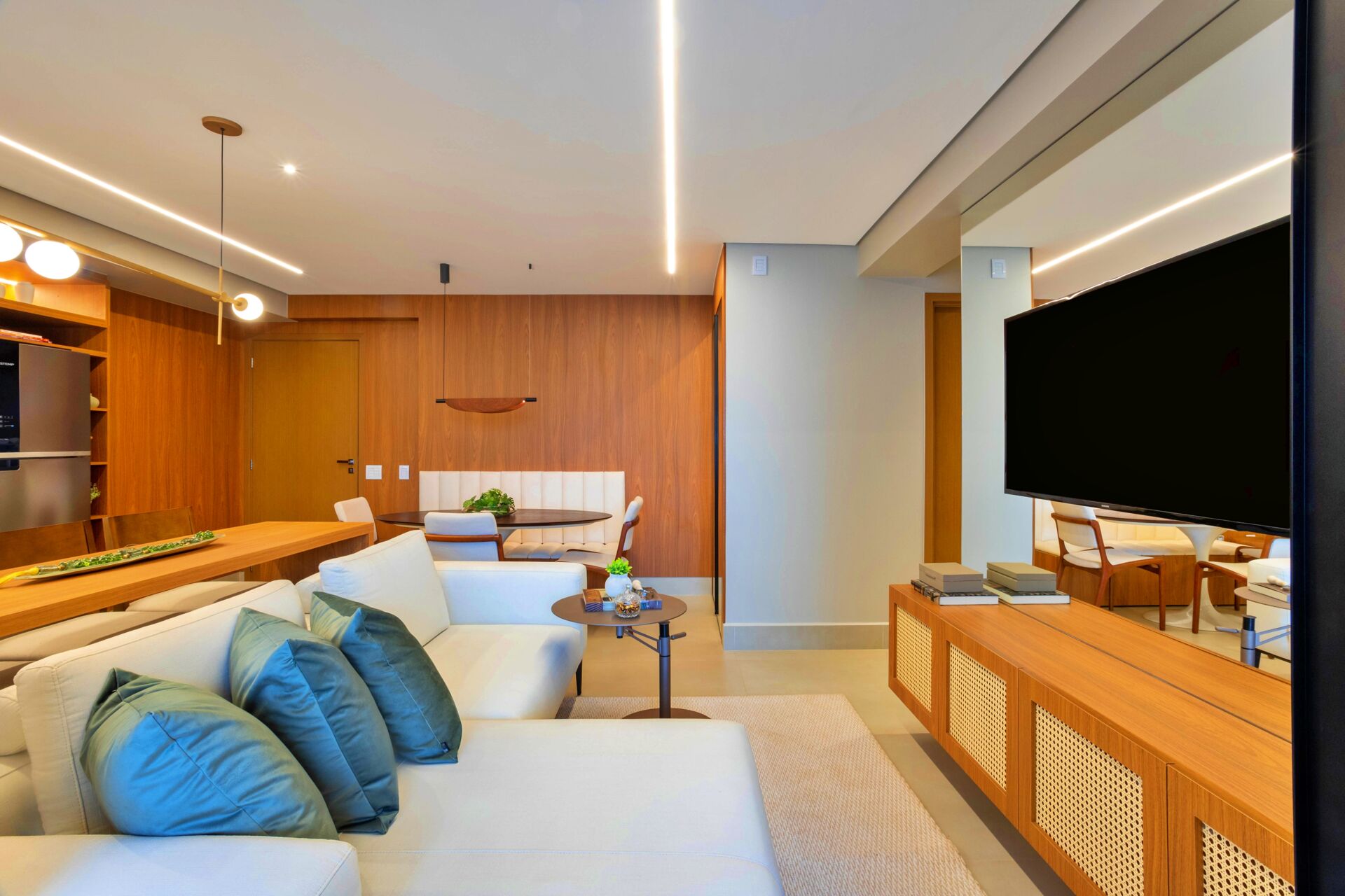 Azure Compact Life: O Horizonte da Vida Contemporânea e do Investimento Sólido no Coração do Marista — foto