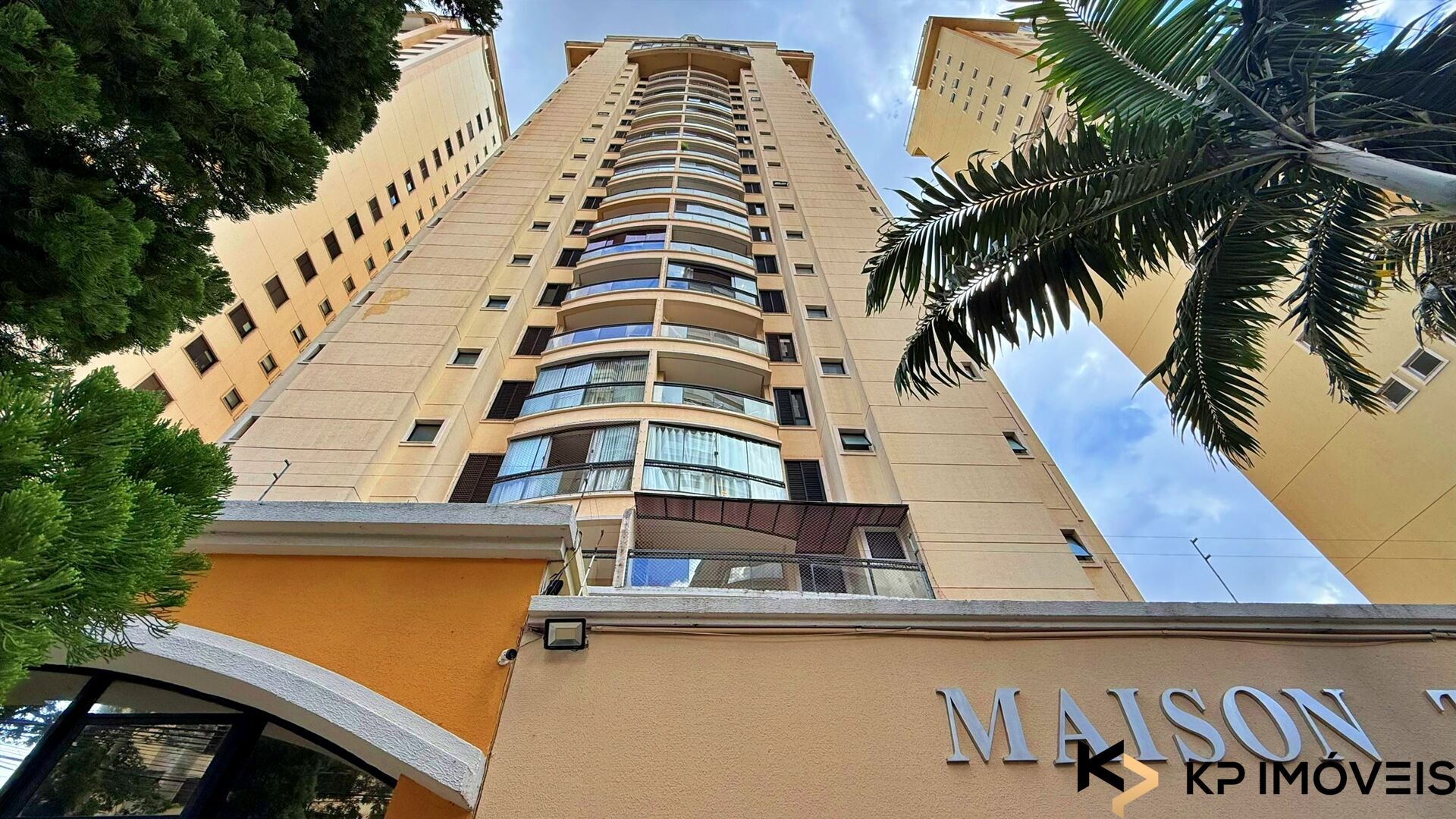 Apartamento 3 Suítes 105m² à Venda no Edifício Maison Toulouse, Setor Bueno, Goiânia — foto