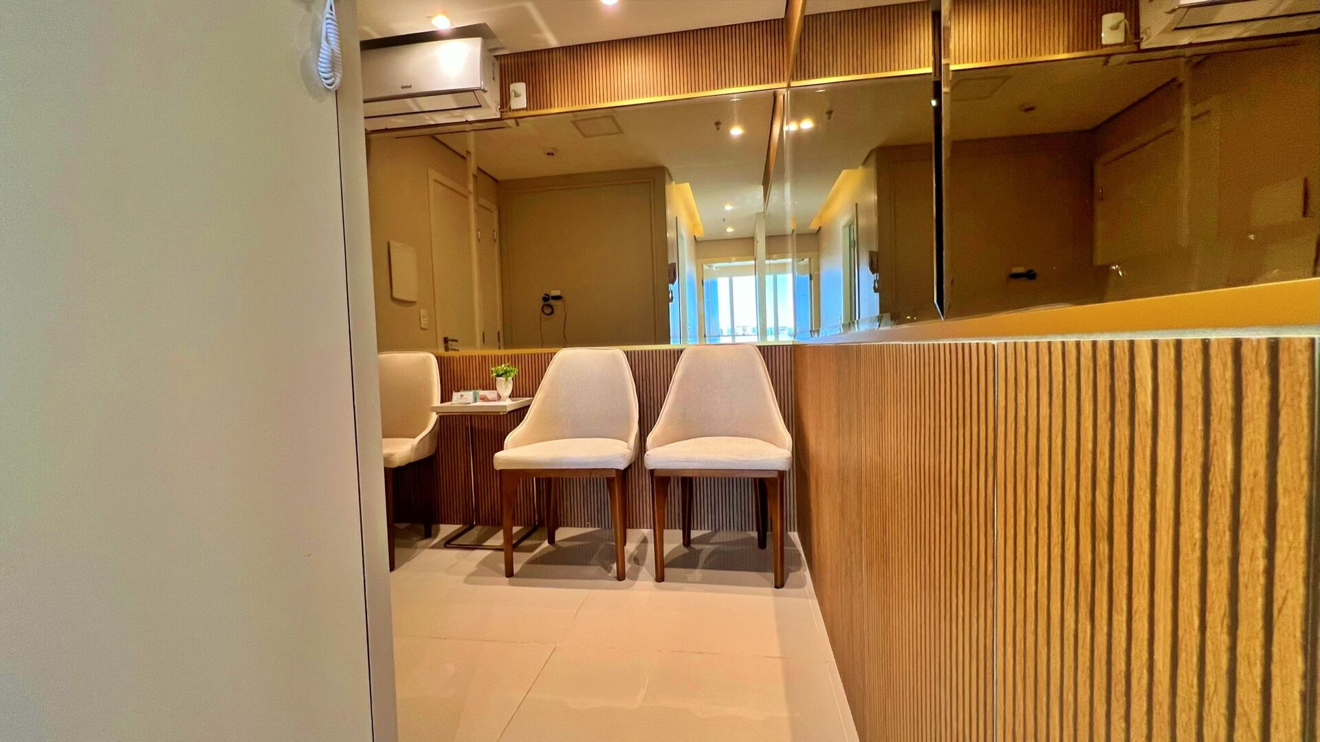 Sala Comercial Mobiliada à venda no Urban Futuro — foto