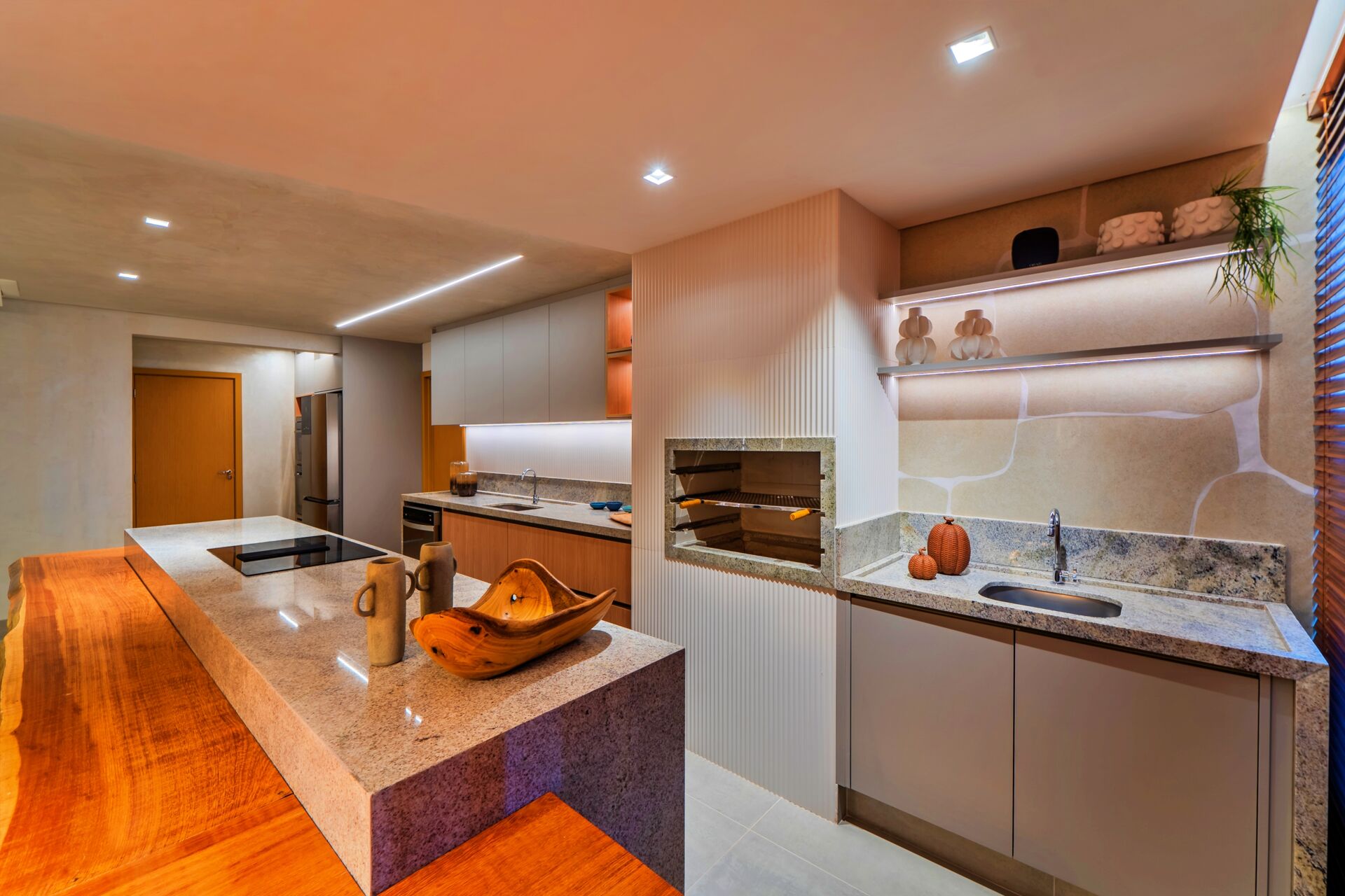 Parque El Retiro: Apartamentos de 143 a 164 m² em Frente ao Euro Park - Viva a Elegância Urbana" — foto