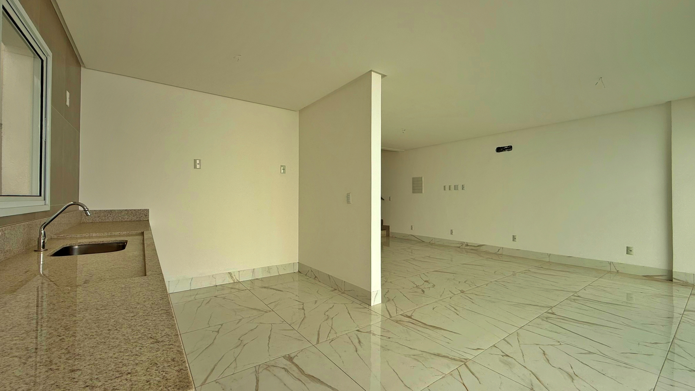 Sobrado 3 Suítes à Venda no Condomínio Gran Poéme | Parque das Laranjeiras – Goiânia — foto