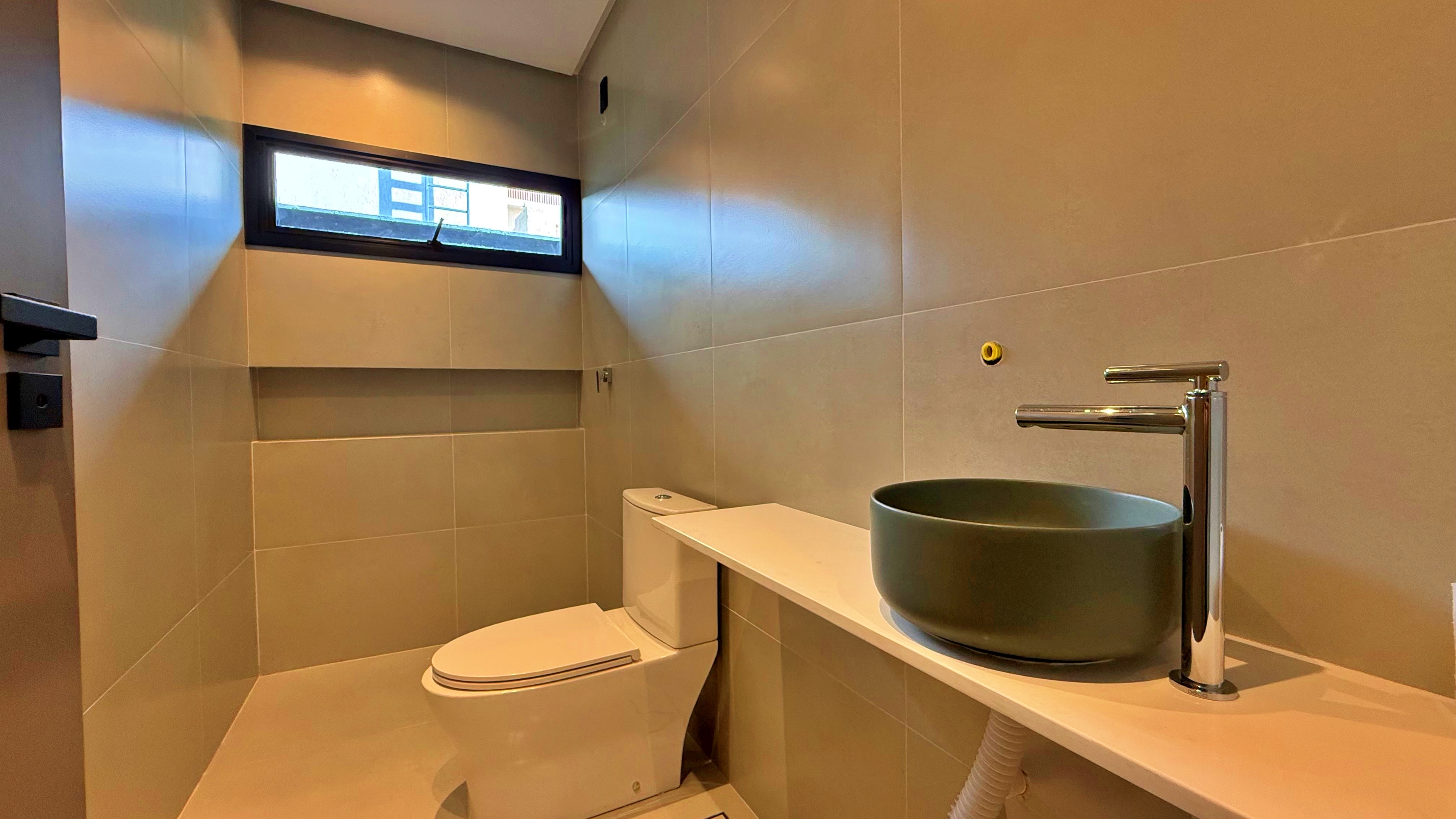 Sobrado 4 Suítes à Venda no Condomínio Jardins Capri em Senador Canedo - Vista Panorâmica e Tecnologia Residencial — foto