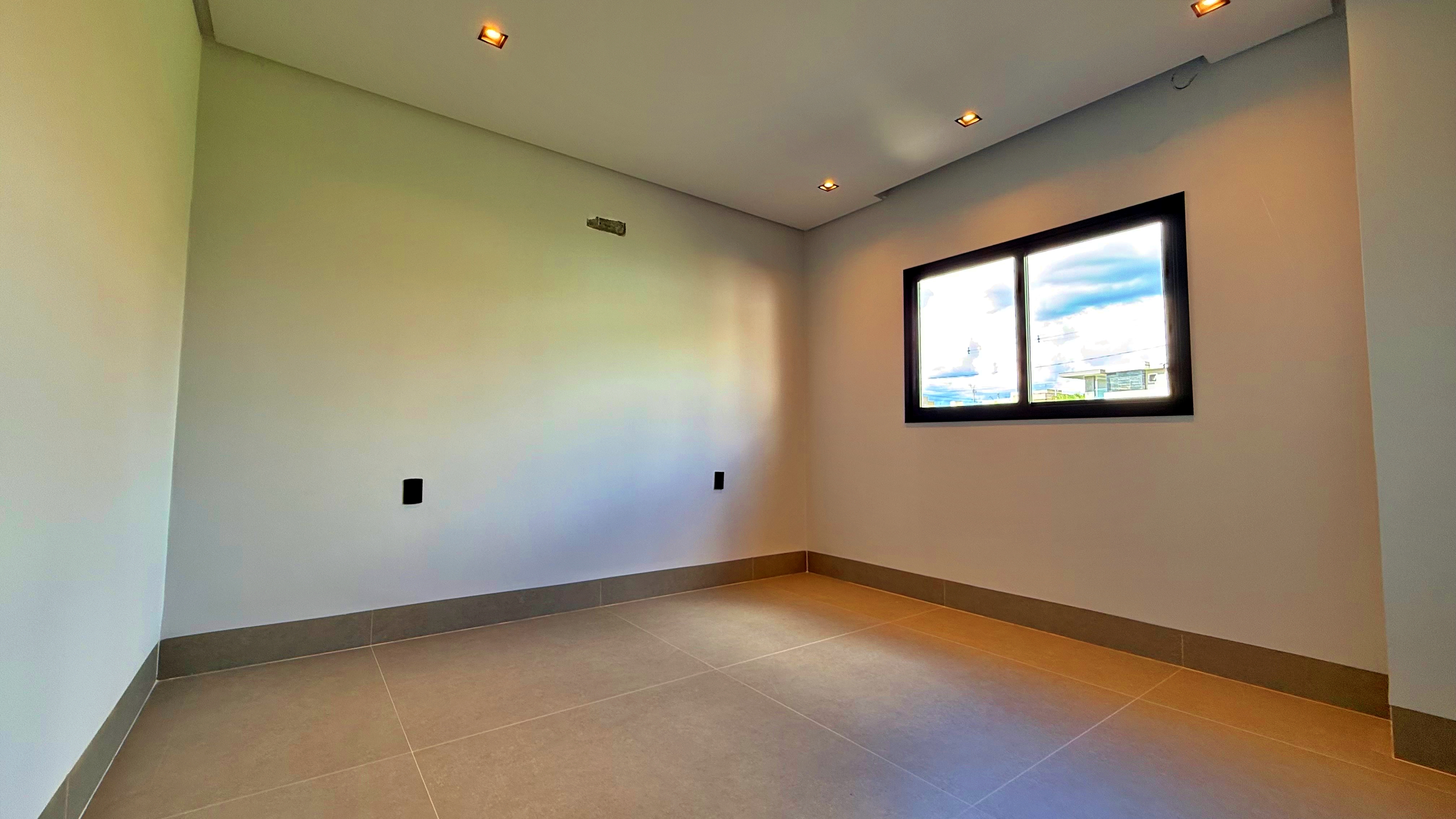 Sobrado 4 Suítes à Venda no Condomínio Jardins Capri em Senador Canedo - Vista Panorâmica e Tecnologia Residencial — foto