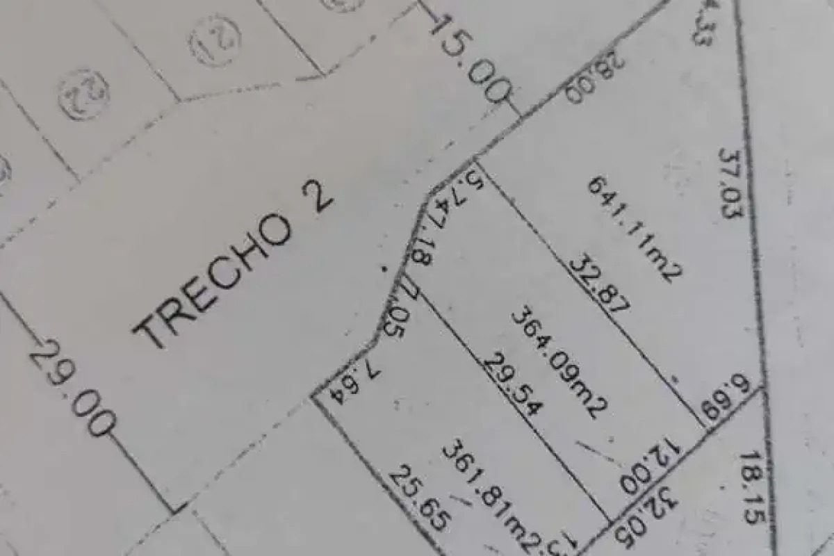 Terreno à venda no bairro Goiânia 2 em Goiânia/GO — foto