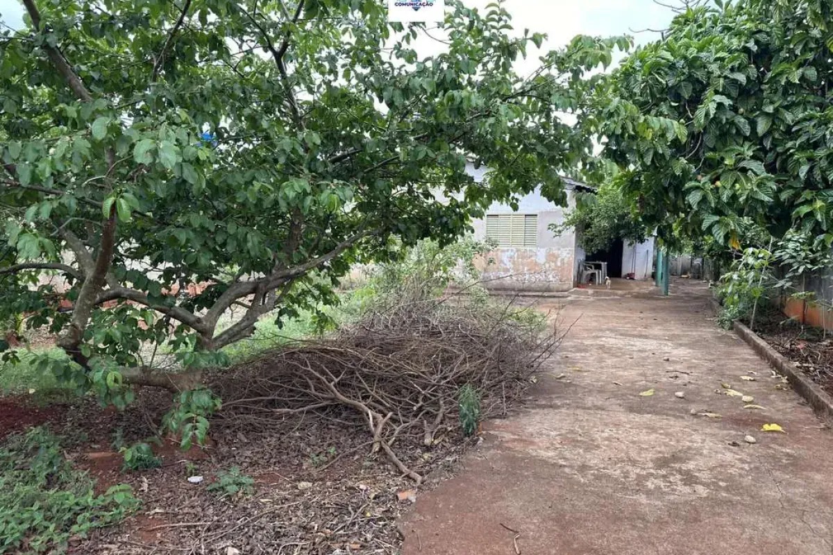 Terreno à venda no bairro Setor Santos Dumont em Goiânia/GO — foto