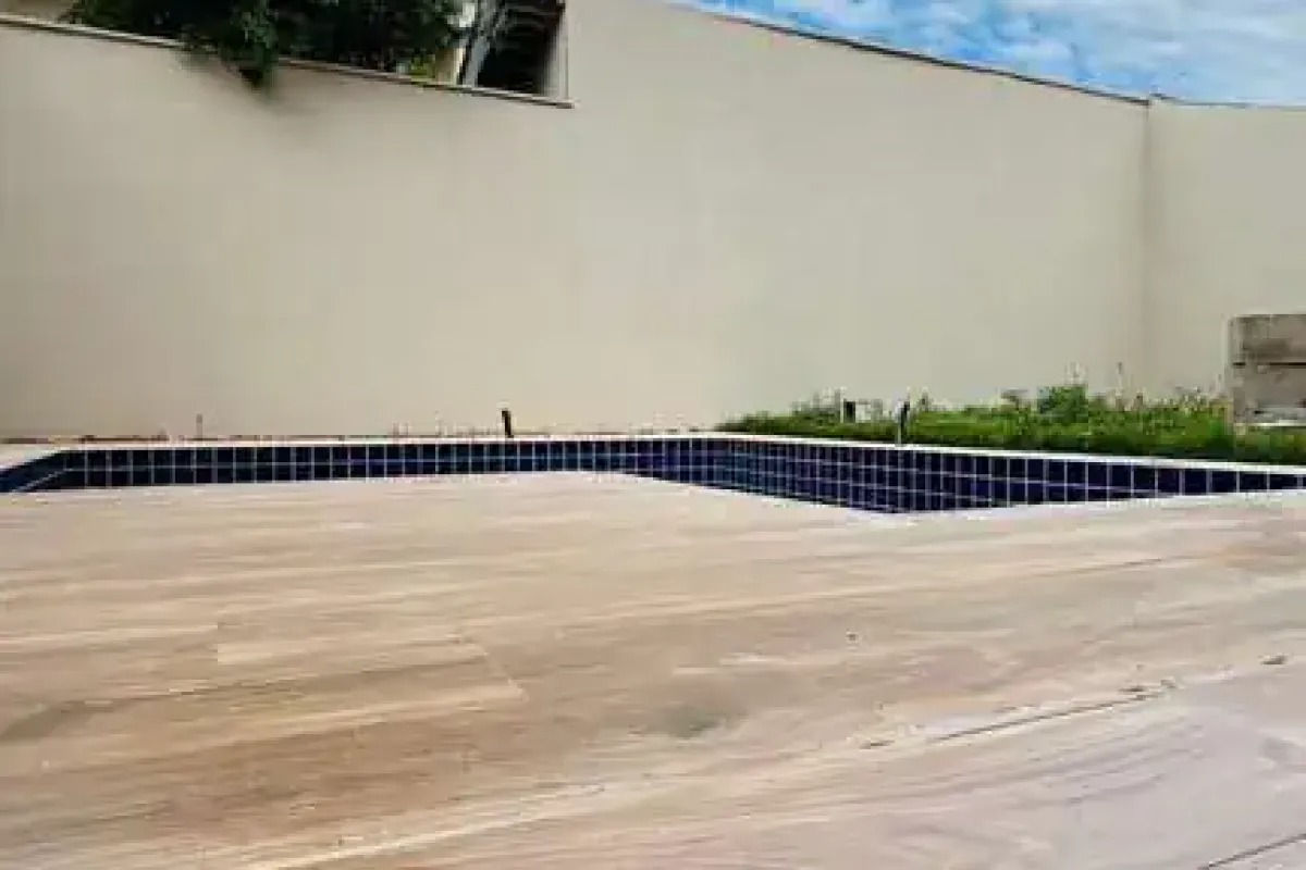 Casa à venda no bairro Residencial Condomínio Jardim Veneza em Senador Canedo/GO — foto