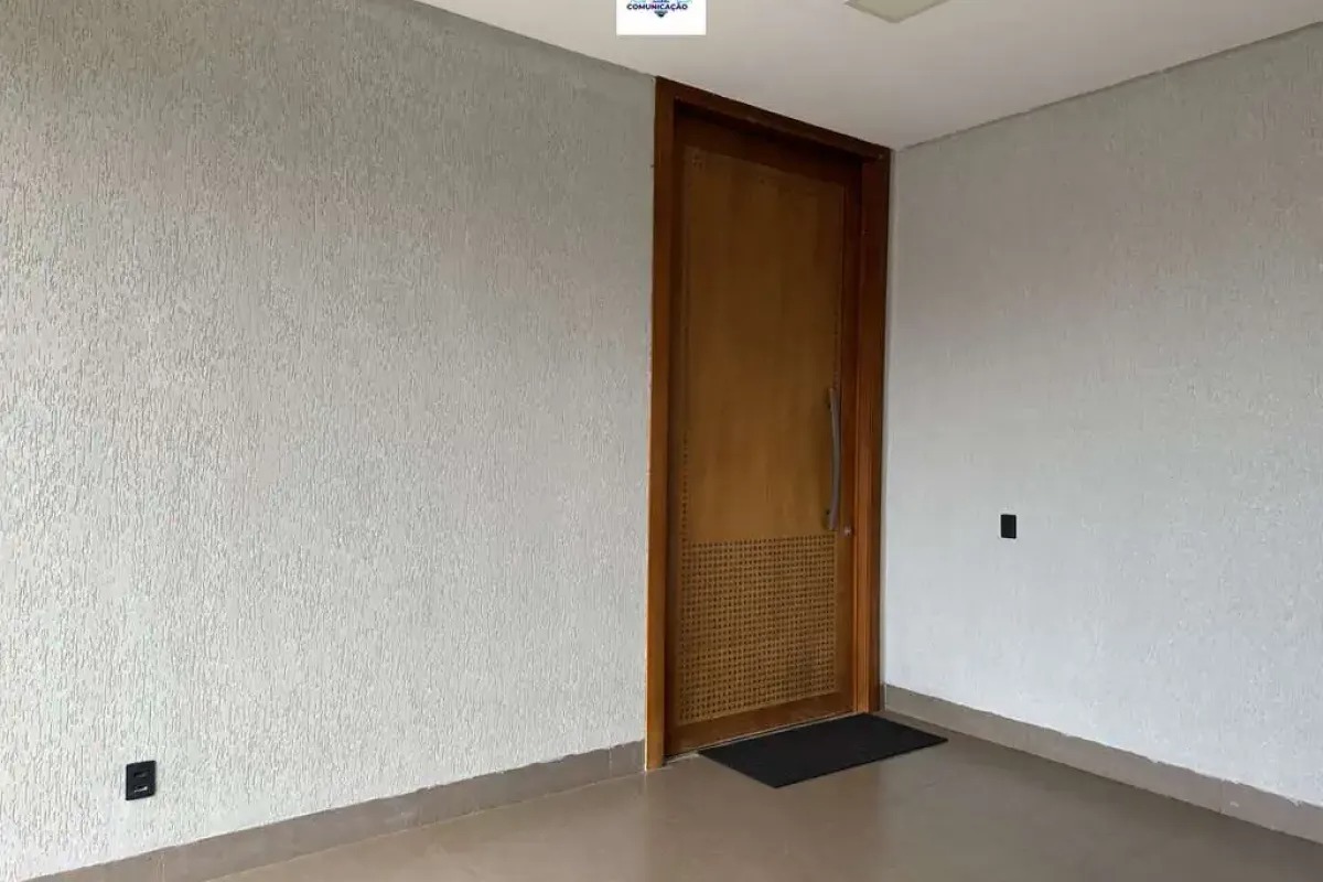 Casa à venda no bairro Residencial Condomínio Jardim Veneza em Senador Canedo/GO — foto