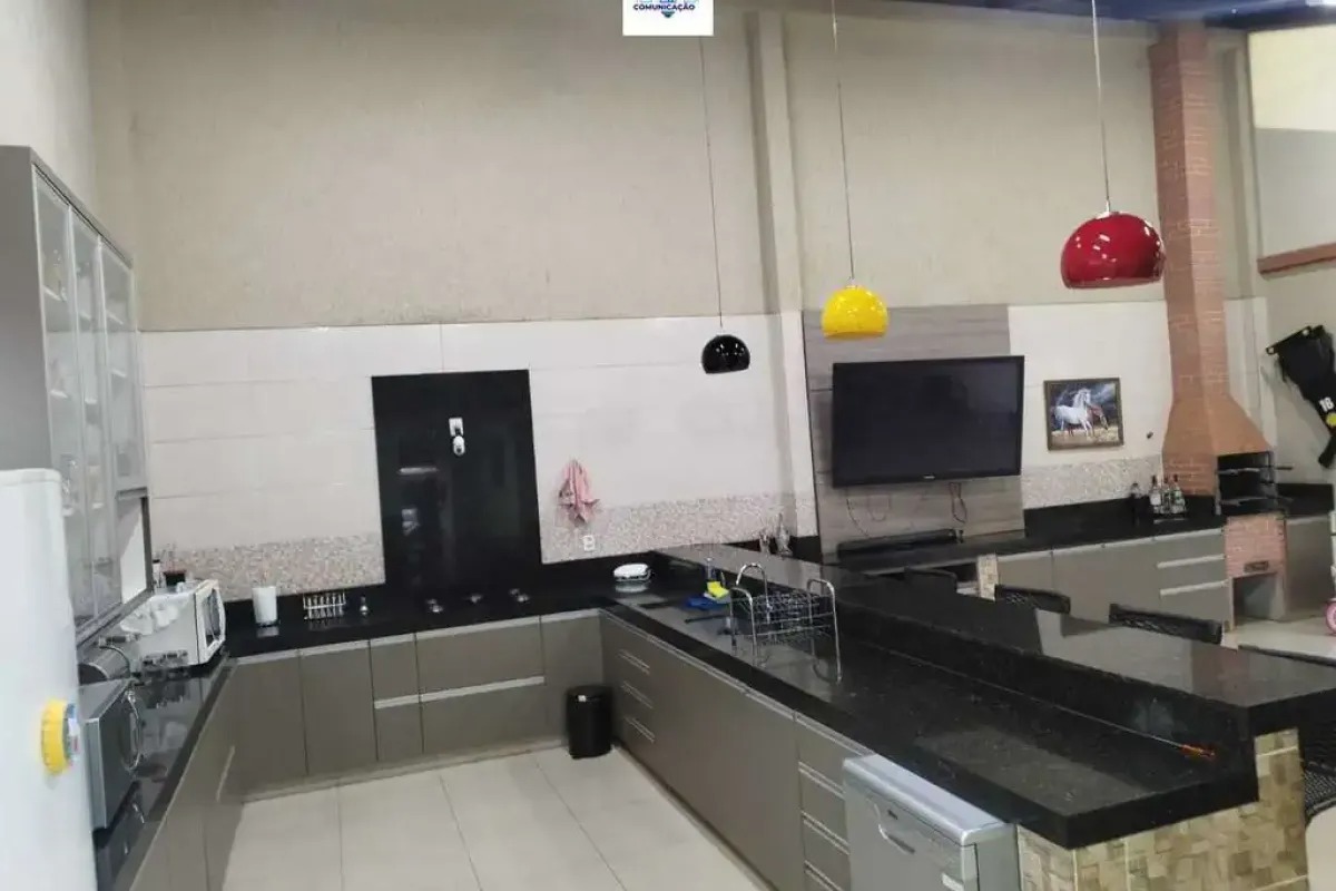 Casa Térrea 4 Quartos para Venda em Condomínio Fechado - Região Noroeste de Goiânia — foto