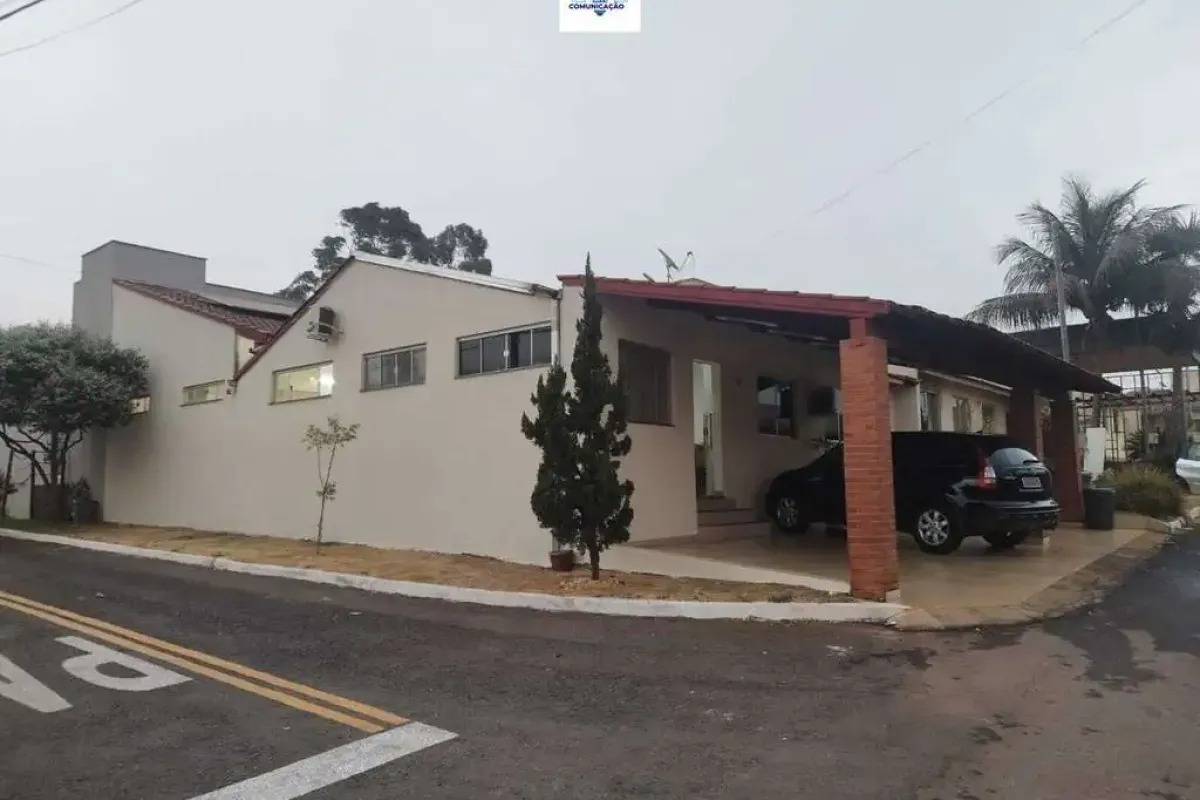 Casa Térrea 4 Quartos para Venda em Condomínio Fechado - Região Noroeste de Goiânia — foto