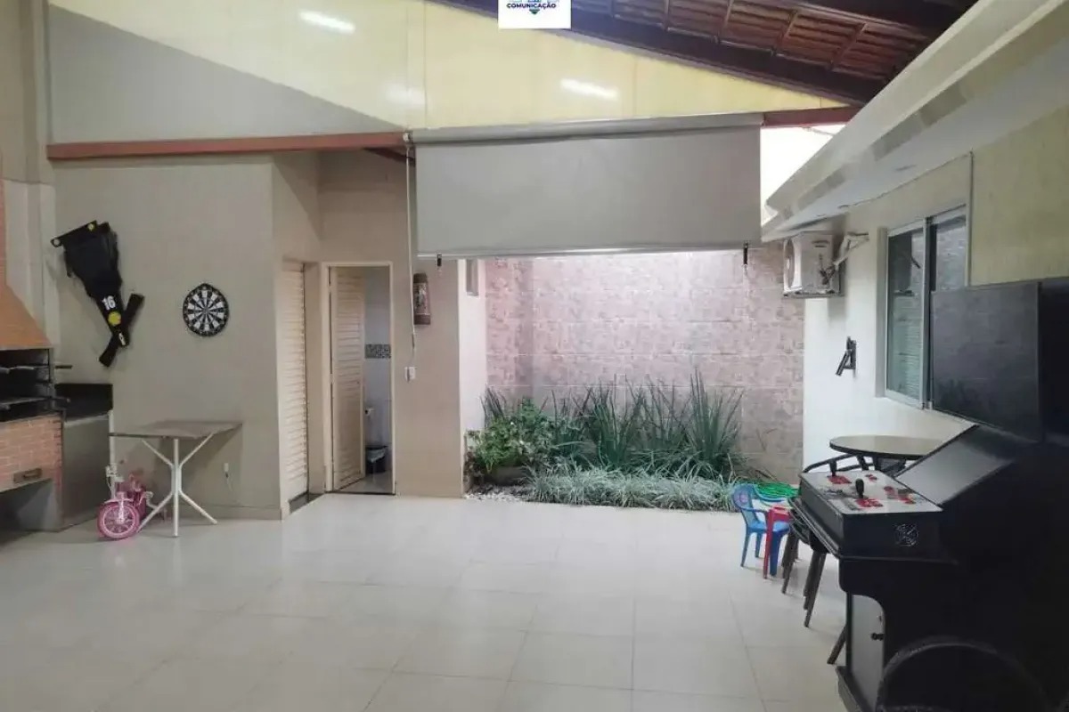 Casa Térrea 4 Quartos para Venda em Condomínio Fechado - Região Noroeste de Goiânia — foto