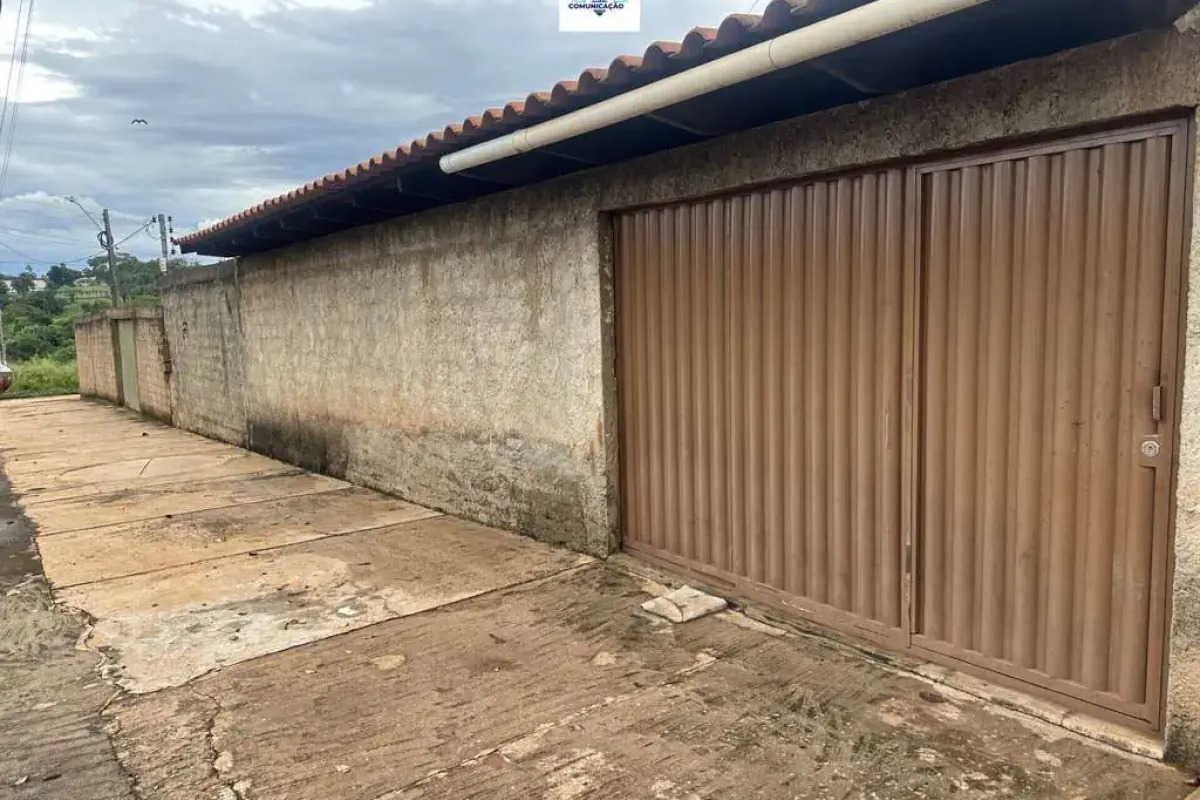 Casa à venda no bairro Setor Santos Dumont em Goiânia/GO — foto