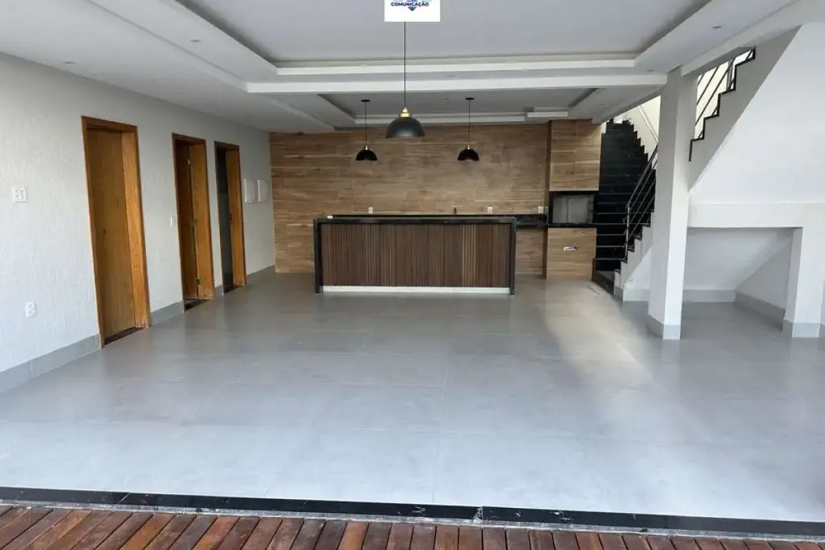 Casa à venda no Jardim Veneza em Senador Canedo/GO — foto