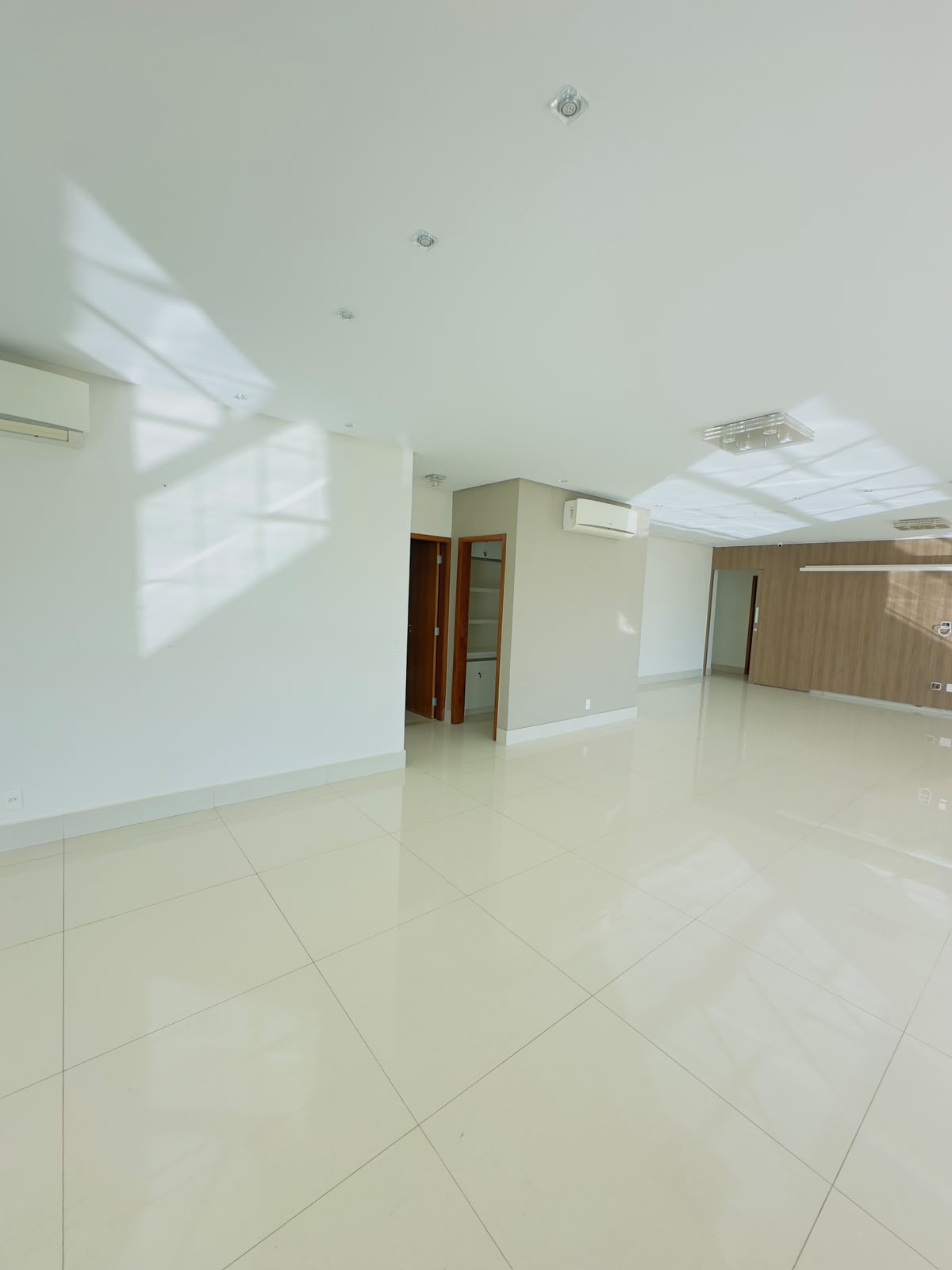 Apartamento à Venda - Residencial Magnific | Jardim Goiás | Goiânia/GO — foto