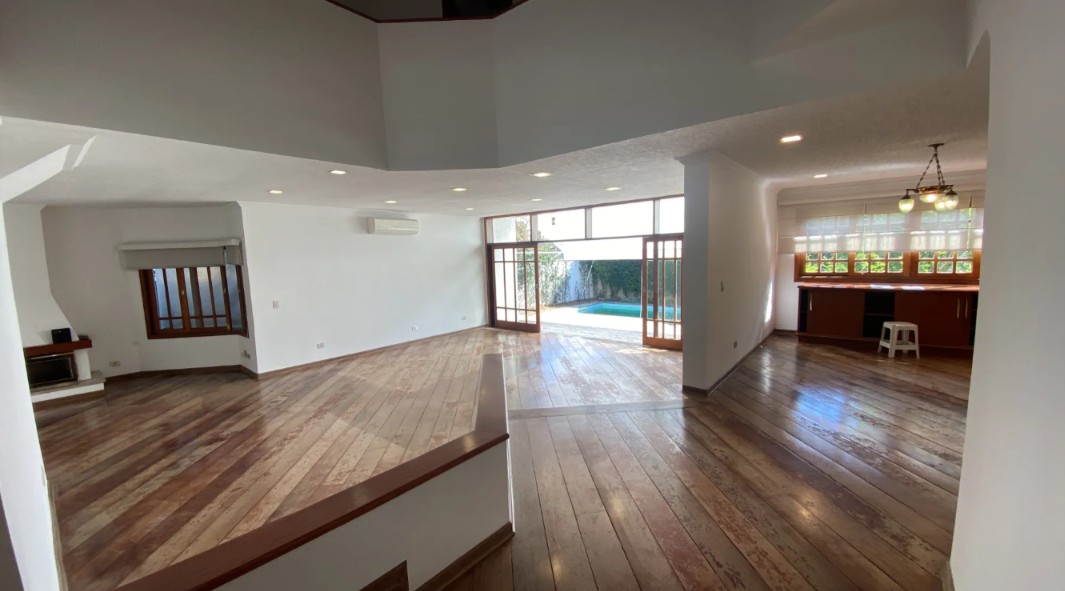 Casa para Locação no Alphaville Residencial 11 – 438 m² Construídos, 4 Dormitórios e Piscina — foto