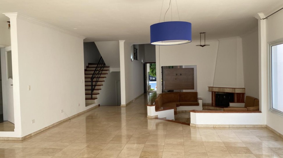 Casa para Locação no Alphaville Residencial 2 – 420 m², 4 Suítes e Piscina — foto