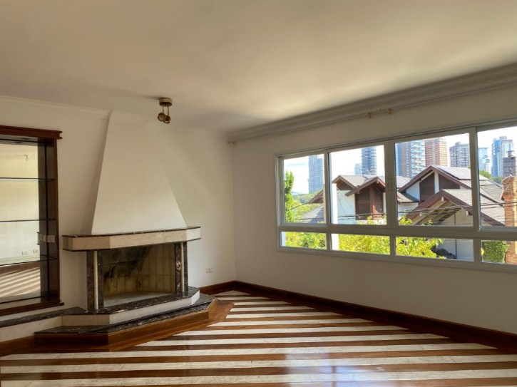 Casa para Locação no Alphaville Residencial 2 – 420 m², 4 Suítes e Piscina — foto