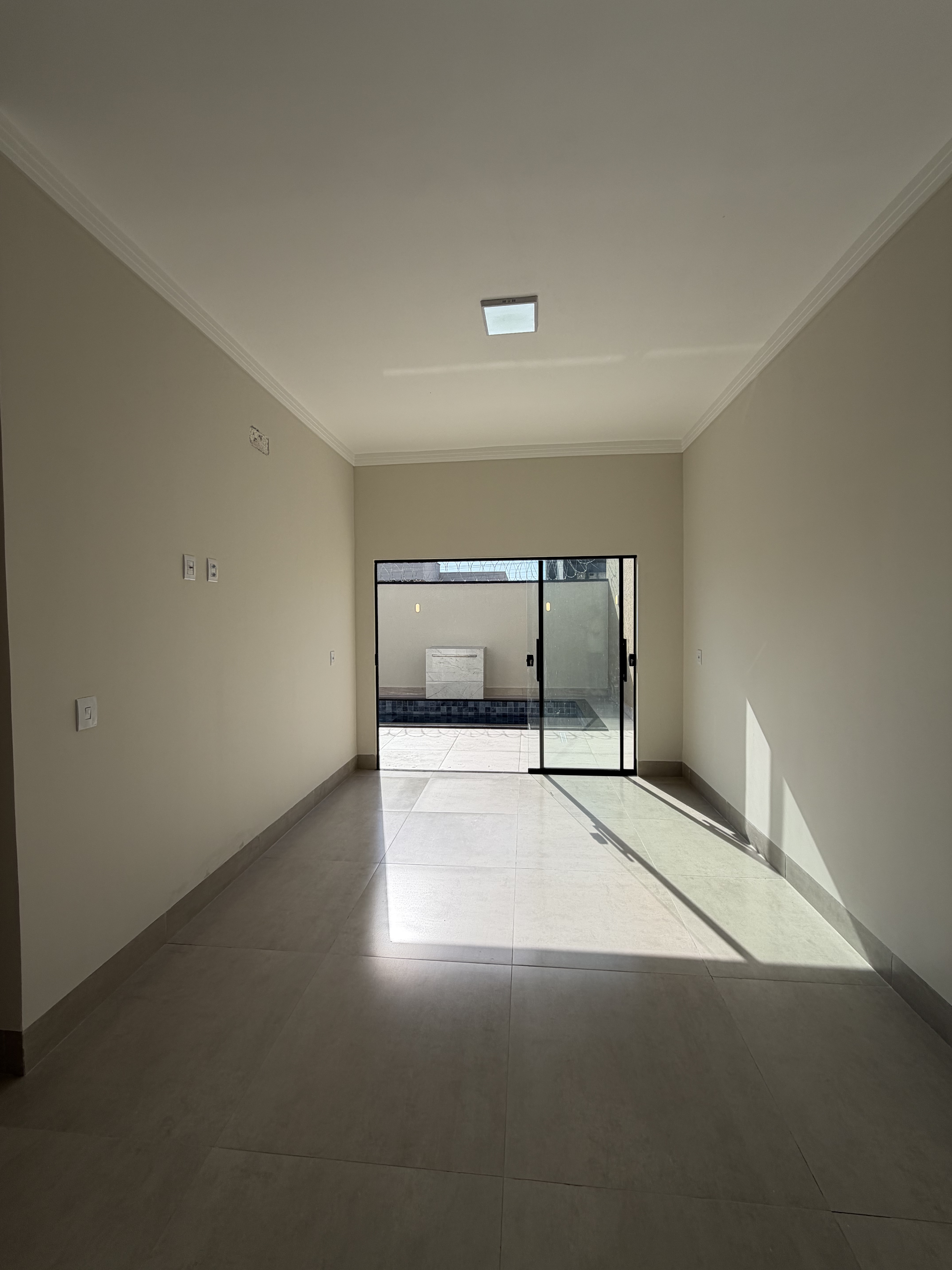 Casa à Venda - Bairro das Indústrias | Senador Canedo - GO — foto