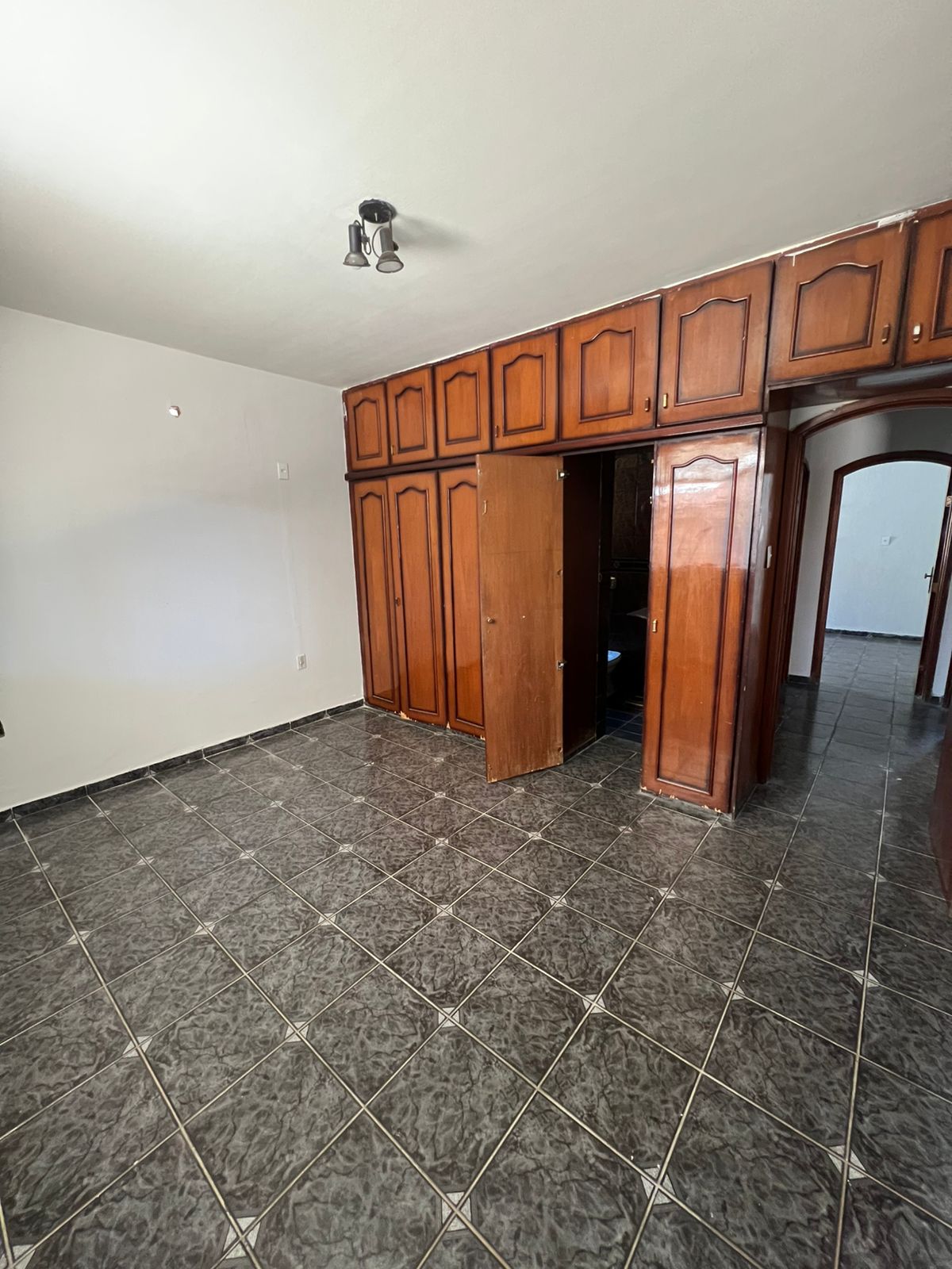 Casa térrea à venda - Parque Oeste Industrial — foto