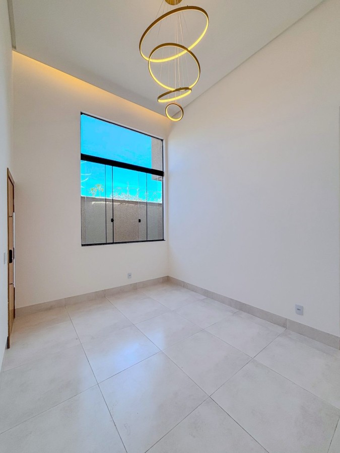Casa para Venda em Aparecida de Goiânia, Setor Central, 3 dormitórios, 1 suíte, 1 banheiro, 2 vagas — foto