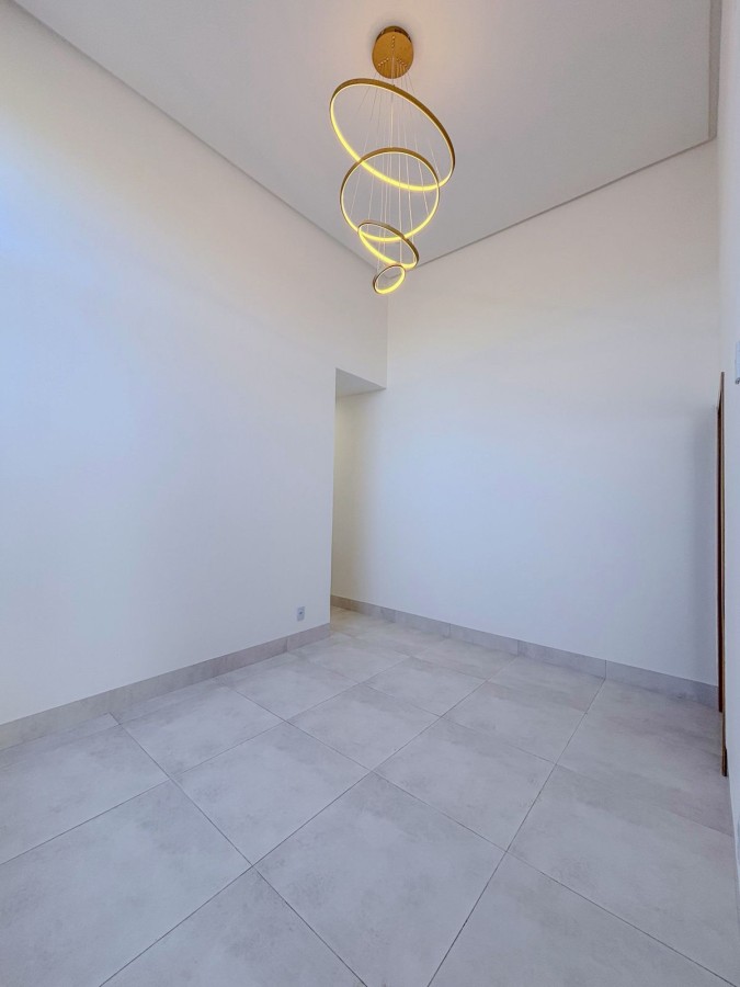 Casa para Venda em Aparecida de Goiânia, Setor Central, 3 dormitórios, 1 suíte, 1 banheiro, 2 vagas — foto