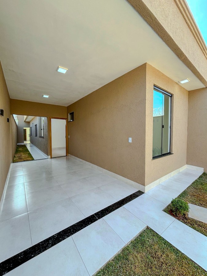 Casa para Venda em Aparecida de Goiânia, Setor Central, 3 dormitórios, 1 suíte, 1 banheiro, 2 vagas — foto