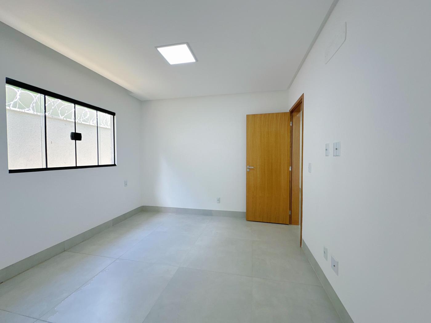 Casa para Venda em Aparecida de Goiânia, Retiro do Bosque, 3 dormitórios, 3 suítes, 4 banheiros, 2 vagas — foto