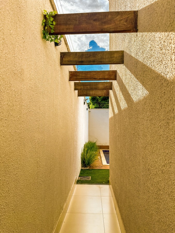 Casa para Venda em Aparecida de Goiânia, Residencial Cândido Queiroz, 3 dormitórios, 3 suítes, 4 banheiros, 2 vagas — foto
