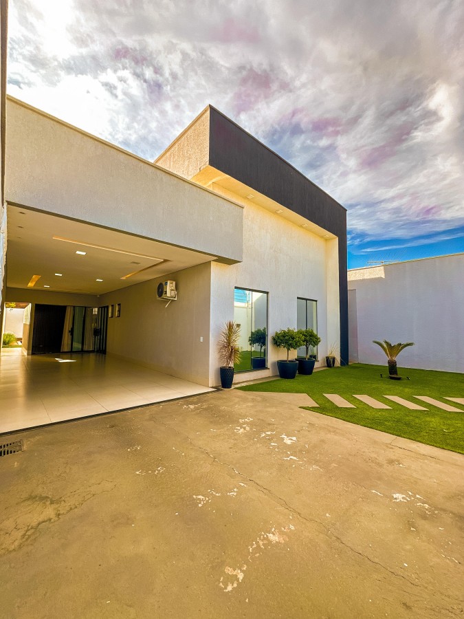 Casa para Venda em Aparecida de Goiânia, Residencial Cândido Queiroz, 3 dormitórios, 3 suítes, 4 banheiros, 2 vagas — foto