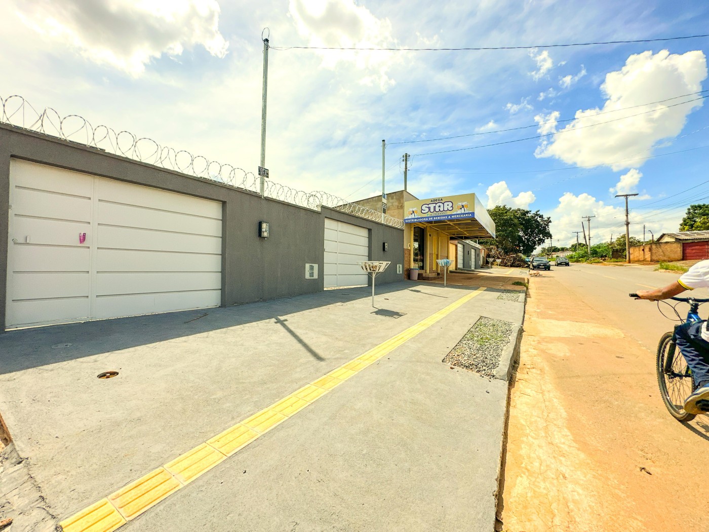 Casa para Venda em Aparecida de Goiânia, Retiro do Bosque, 2 dormitórios, 1 suíte, 2 banheiros, 1 vaga — foto
