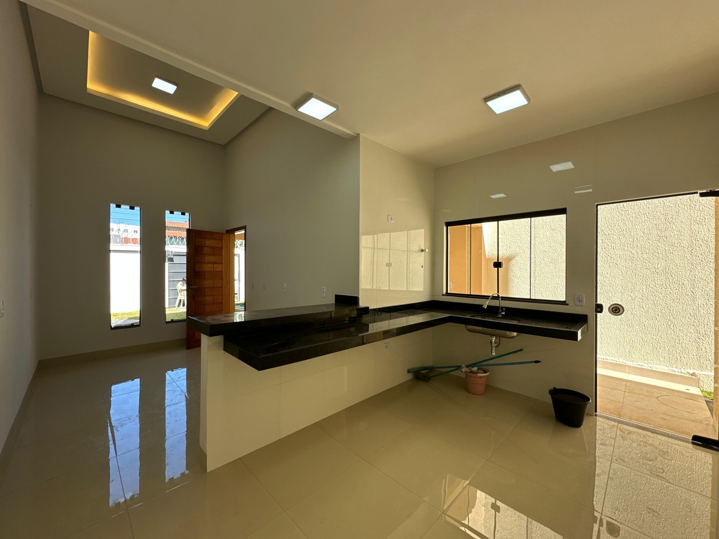 Casa para Venda em Aparecida de Goiânia, Residencial Alvaluz, 2 dormitórios, 1 suíte, 2 banheiros, 2 vagas — foto