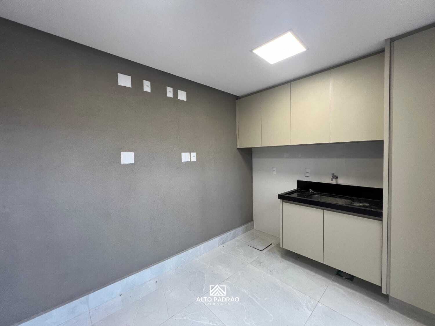 Casa, 4 quartos, 191 m² - Foto 2