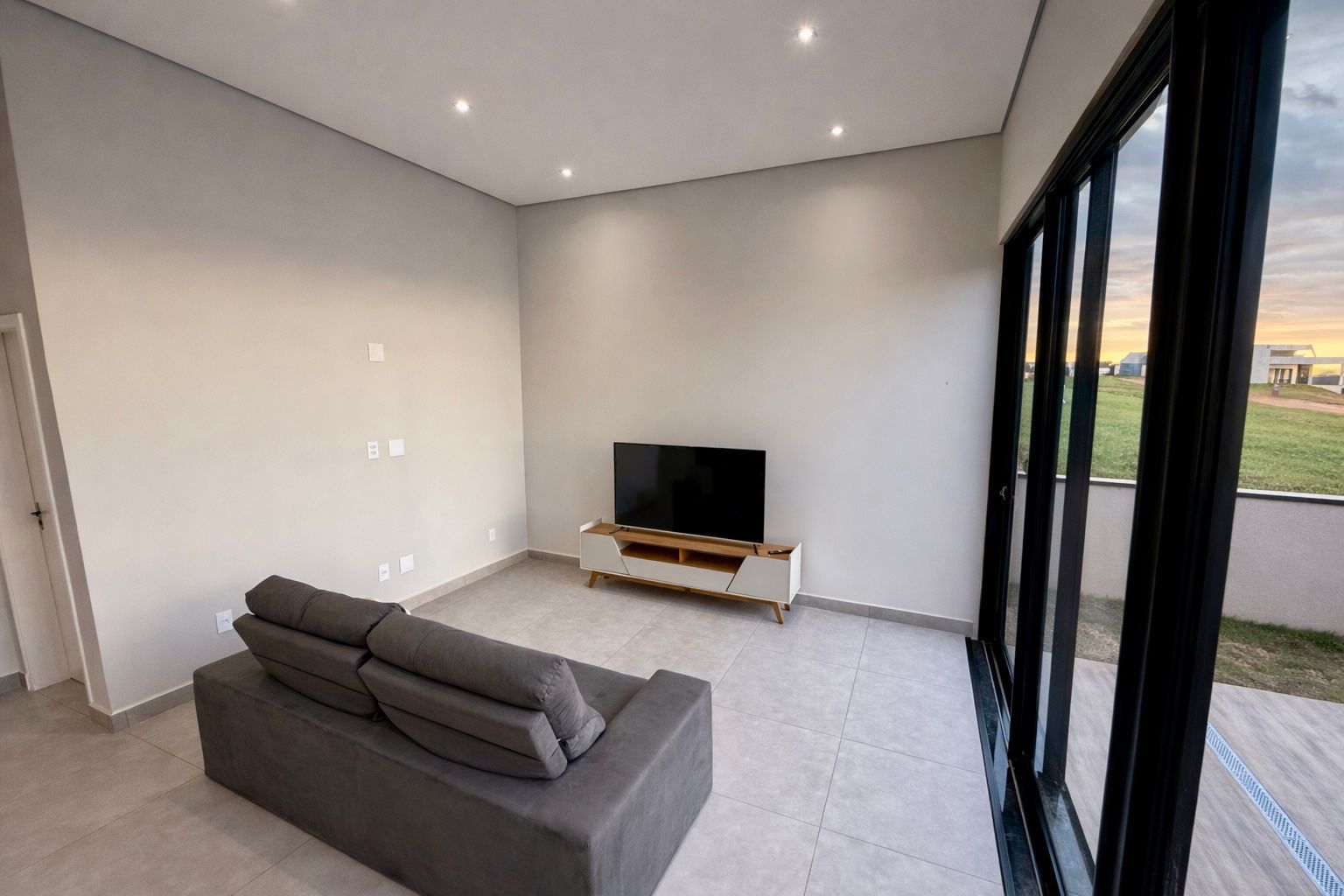 Casa à Venda - Mansão Ilhas Canárias | Riviera de Santa Cristina XIII | Setor Marina | Paranapanema - SP — foto