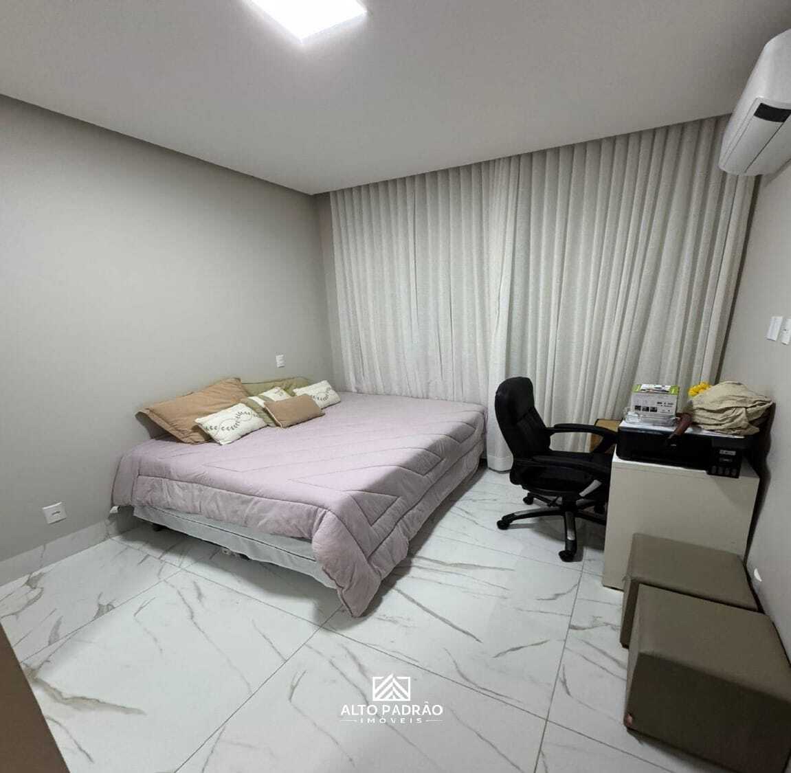 Casa à venda no bairro Parqville Pinheiros em Aparecida de Goiânia/GO — foto