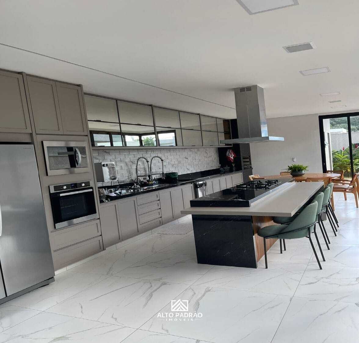 Casa à venda no bairro Parqville Pinheiros em Aparecida de Goiânia/GO — foto
