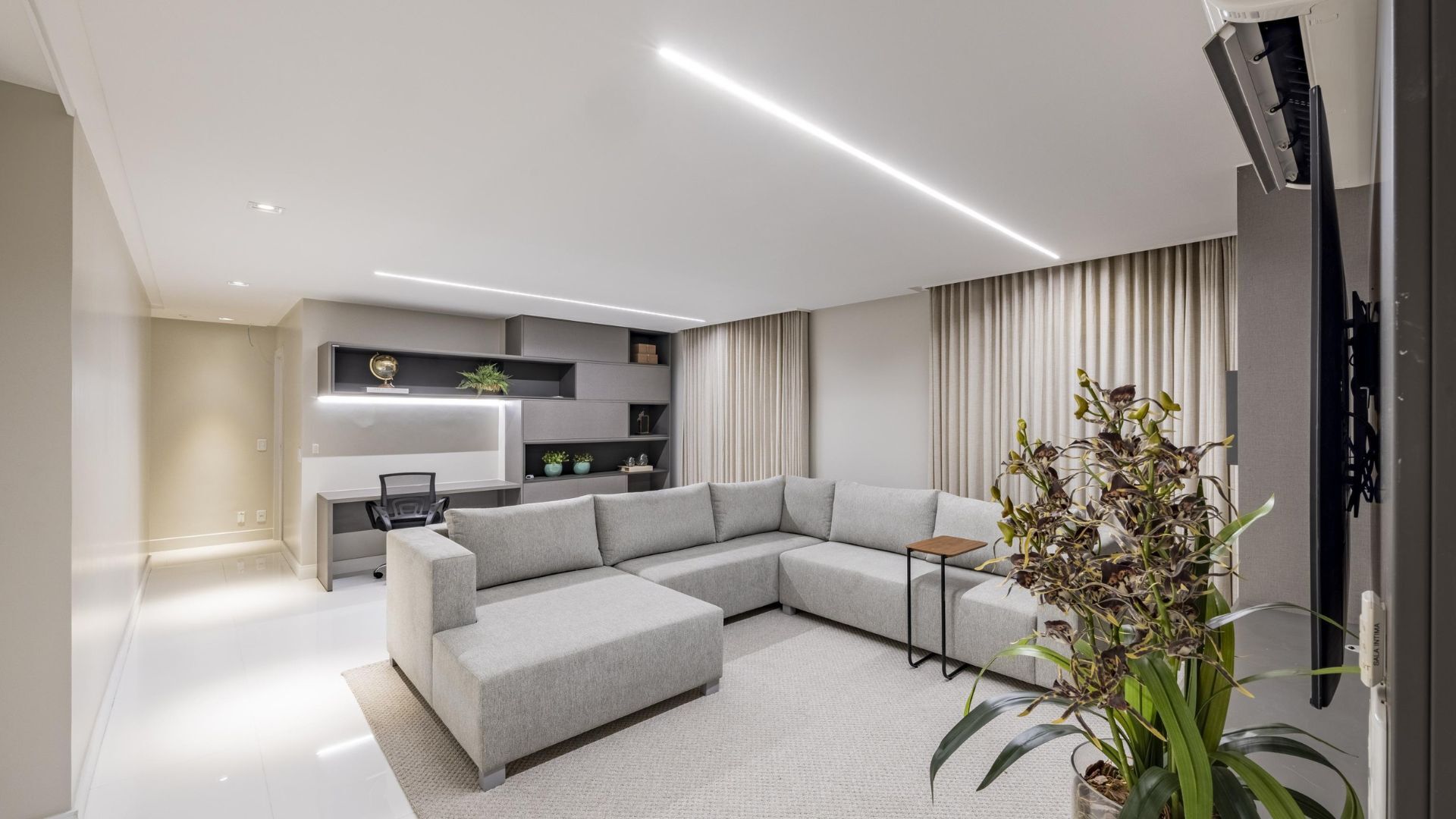 Apartamento 3 Suítes, 359 m² Mobiliado e Decorado no Setor Bueno, Uber Luxury LifeStyle — foto