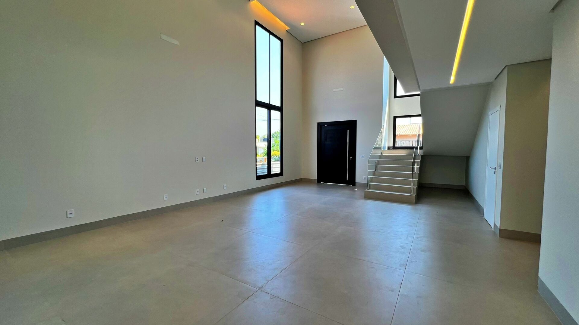 Sobrado 4 Suítes, 322 m² c/ Lazer à Venda no Condomínio Mirante do Lago — foto