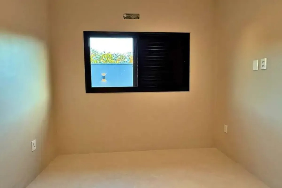 Casa 4 Suítes, 240 m² c/ Lazer à Venda no Caribe Golf — foto