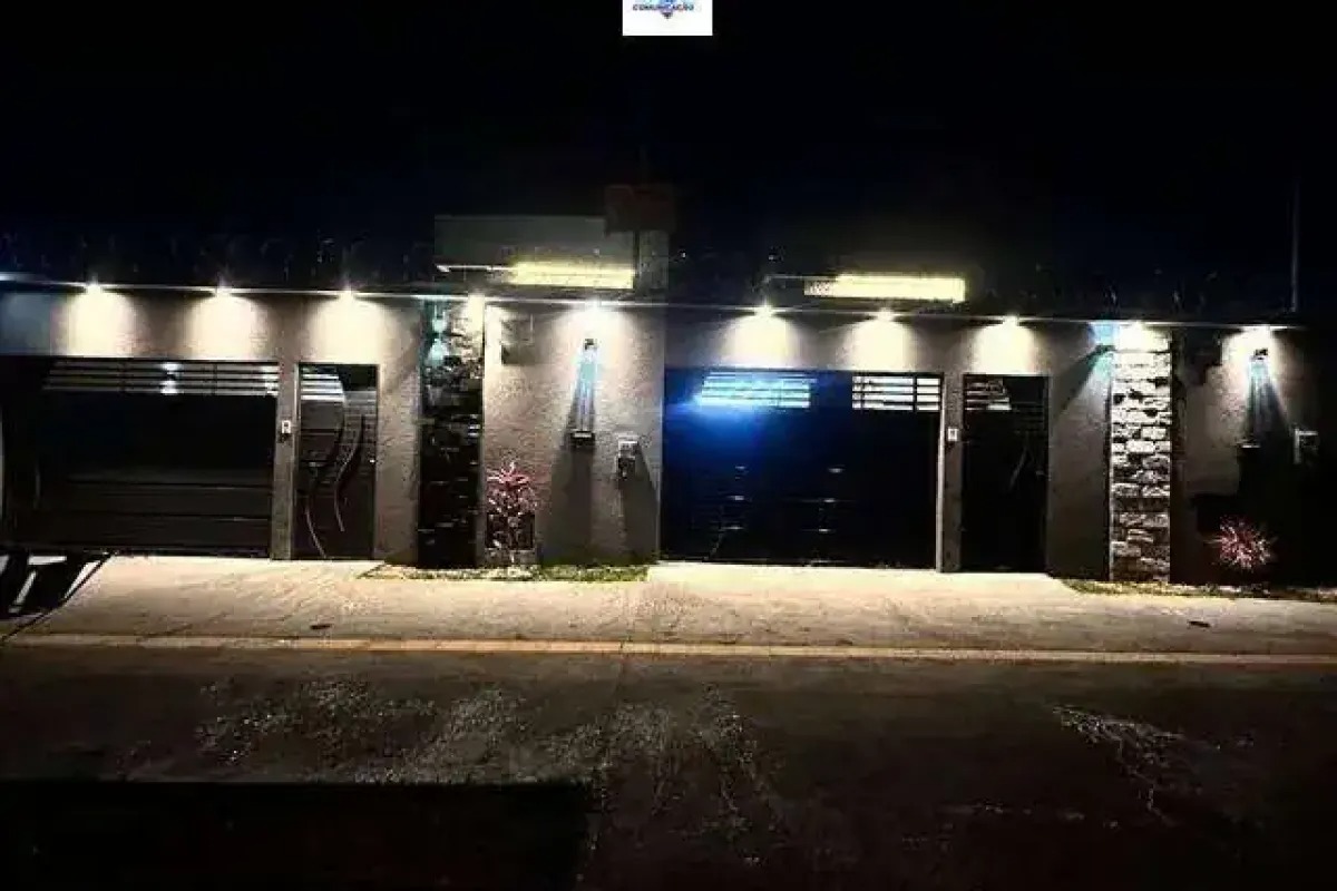 Casa 3 Quartos para Venda no Bairro Cardoso - Aparecida de Goiânia — foto