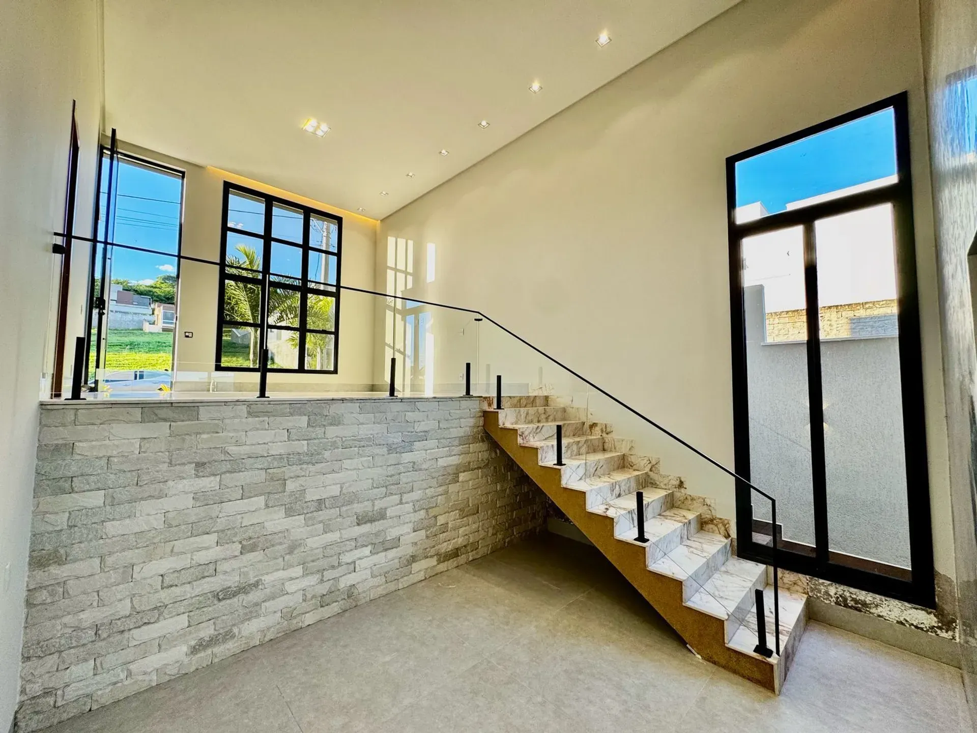 JARDINS NAPOLES - Casa Subtérrea de Luxo no Jardins Nápoles com Piscina Aquecida e 3 Suítes — foto