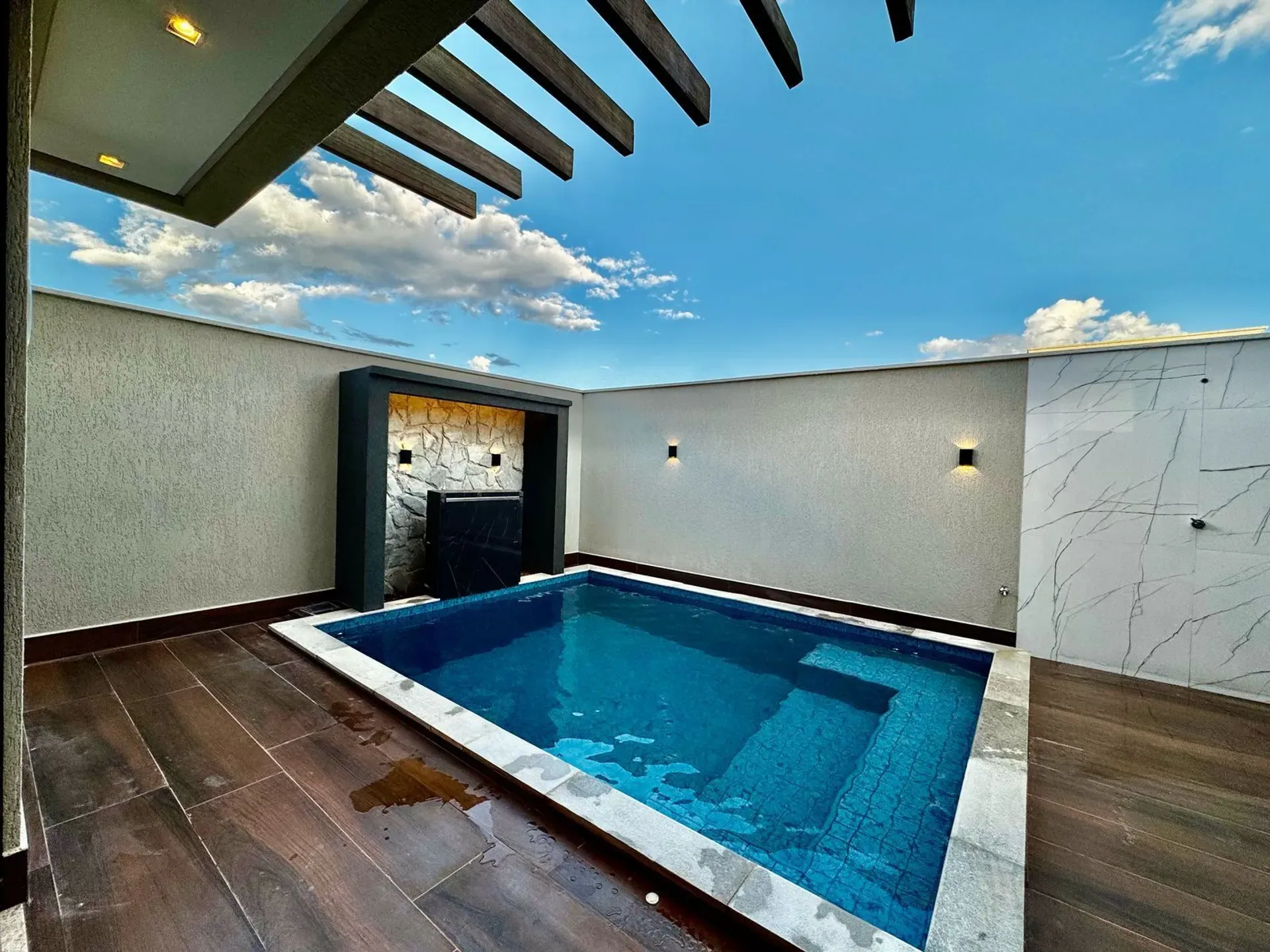 JARDINS NAPOLES - Casa Subtérrea de Luxo no Jardins Nápoles com Piscina Aquecida e 3 Suítes — foto