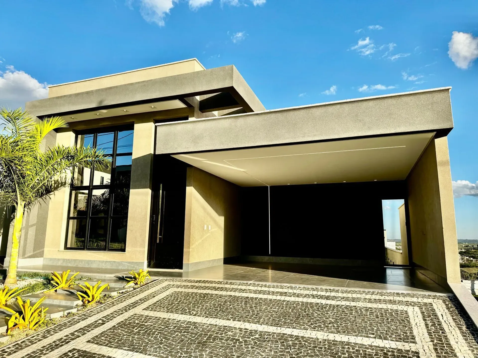 JARDINS NAPOLES - Casa Subtérrea de Luxo no Jardins Nápoles com Piscina Aquecida e 3 Suítes — foto