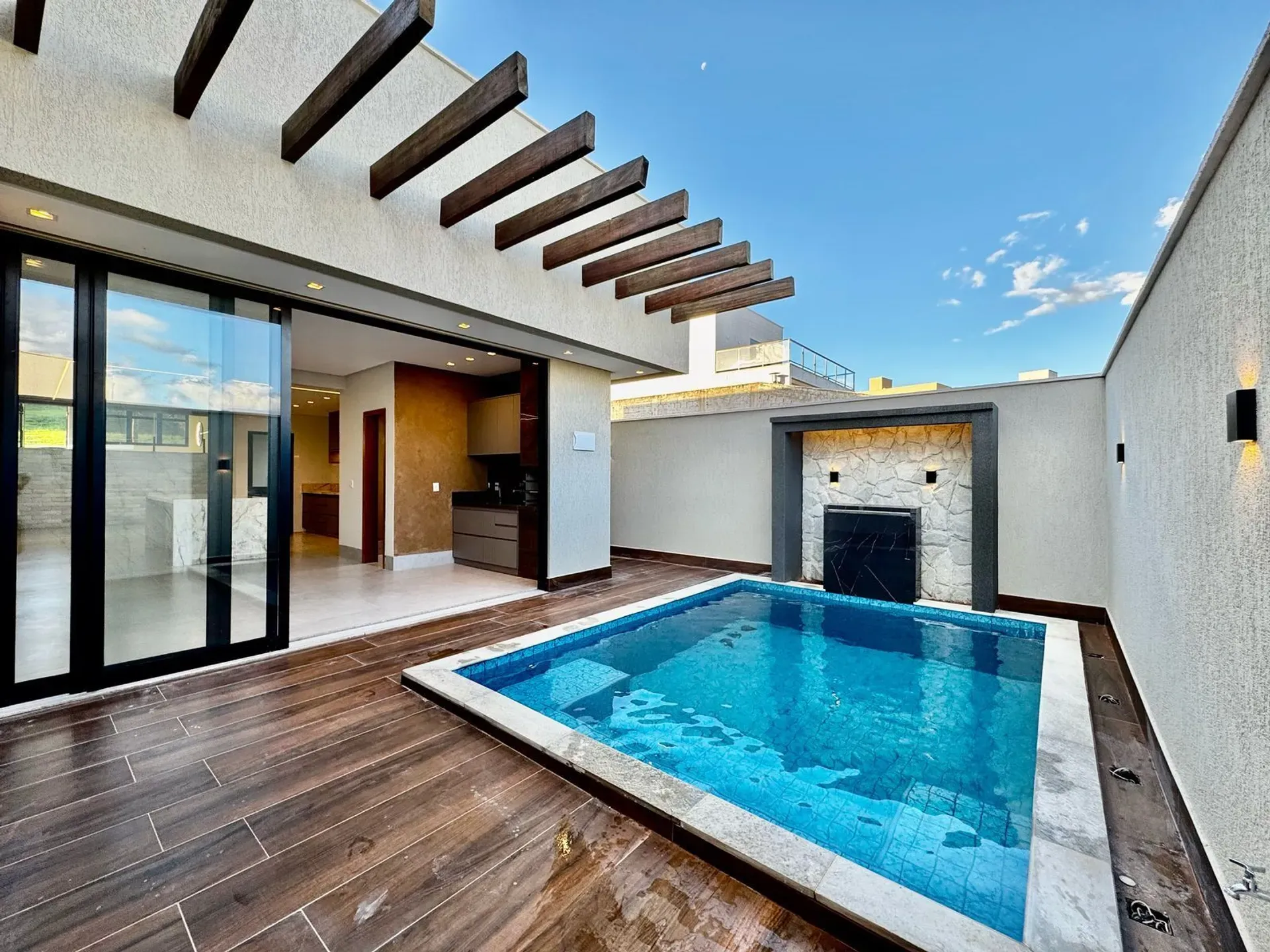 JARDINS NAPOLES - Casa Subtérrea de Luxo no Jardins Nápoles com Piscina Aquecida e 3 Suítes — foto